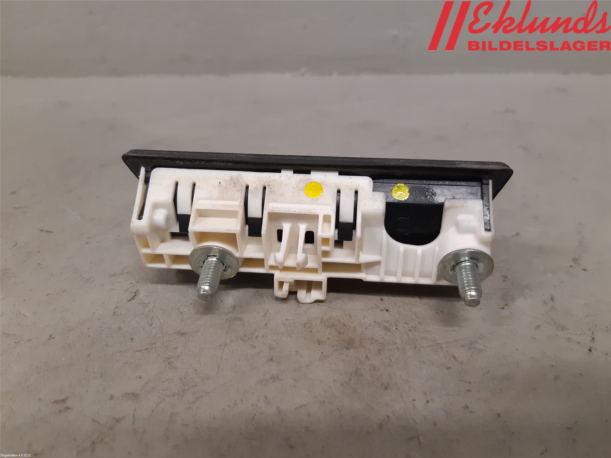 Volkswagen VW TOURAN 10-15 Bakluckehandtag