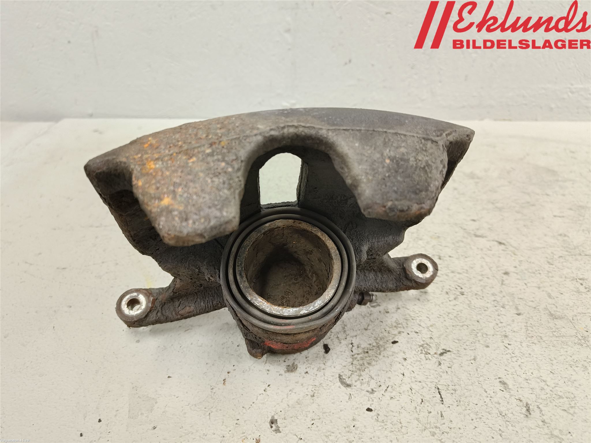 Volkswagen VW PASSAT 15-19 Bromsok Fram Vänster