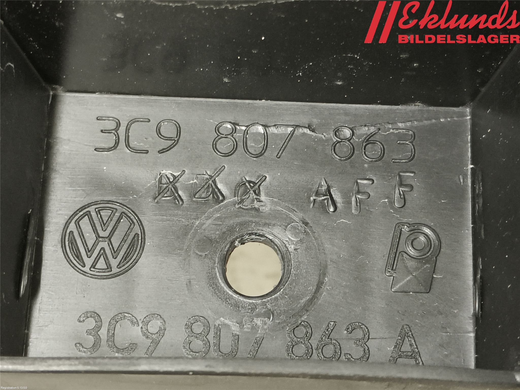 Volkswagen VW PASSAT 05-11 Stötfångardel Bak Mitt