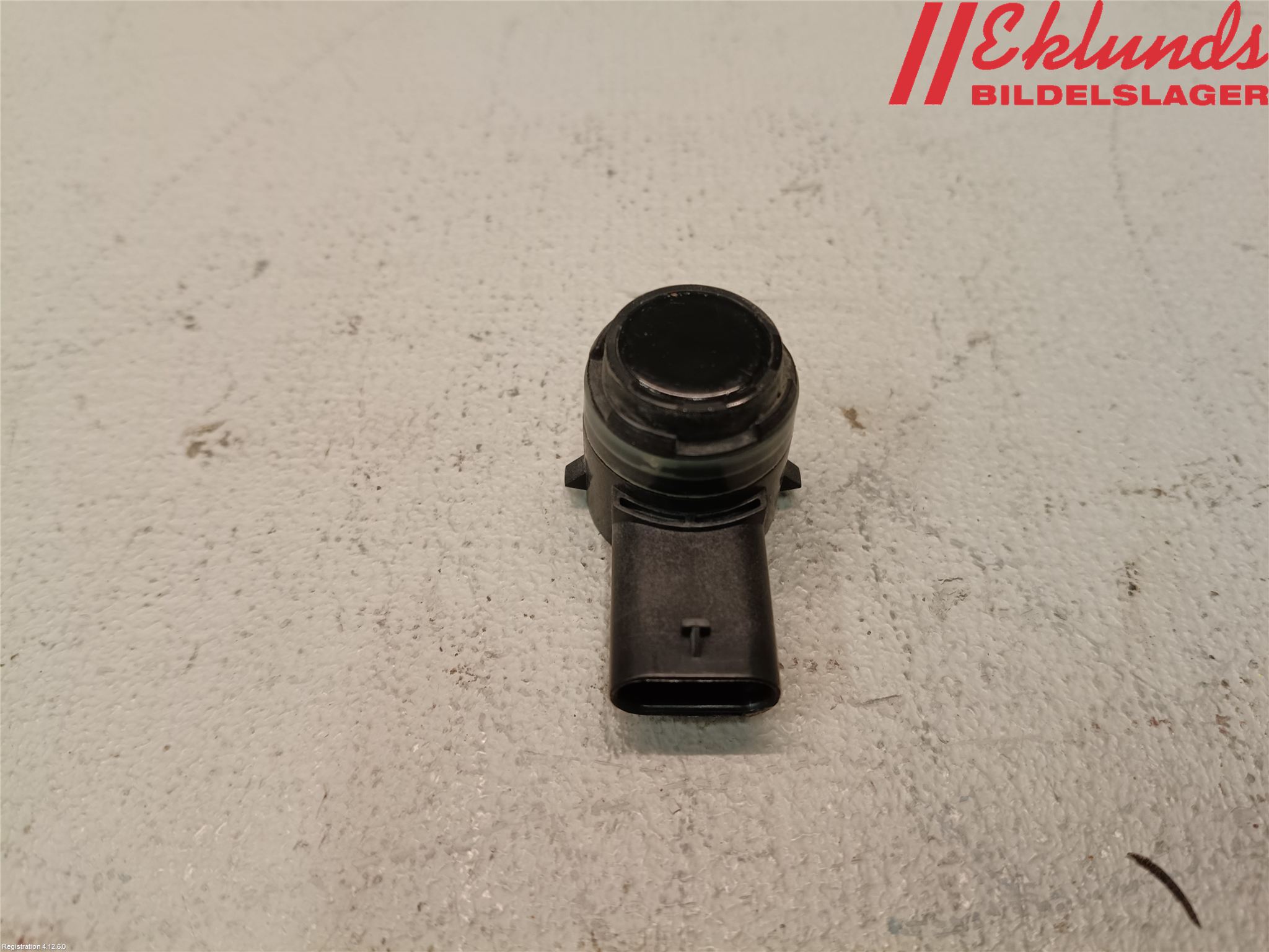 Tesla MODEL 3 17- Parkeringshjälp Backsensor