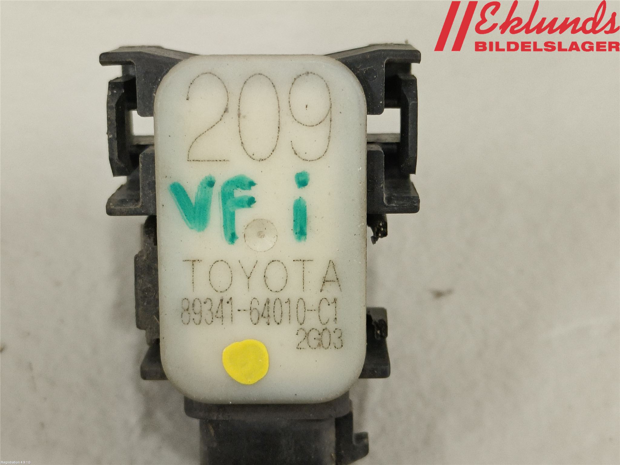 Toyota VERSO 09-18 Parkeringshjälp Frontsensor