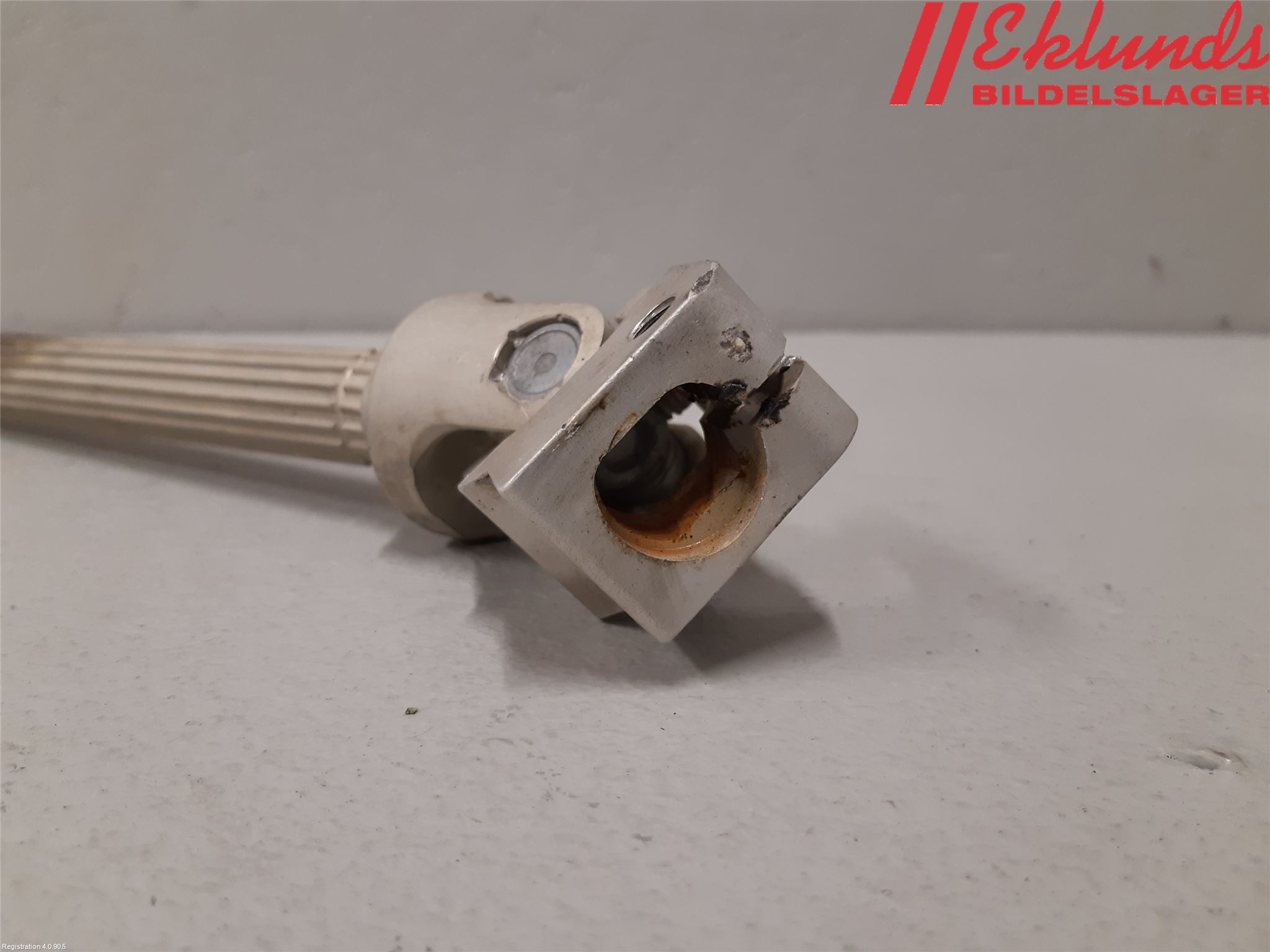 Audi A6 F2/C8 19- Rattaxelknut