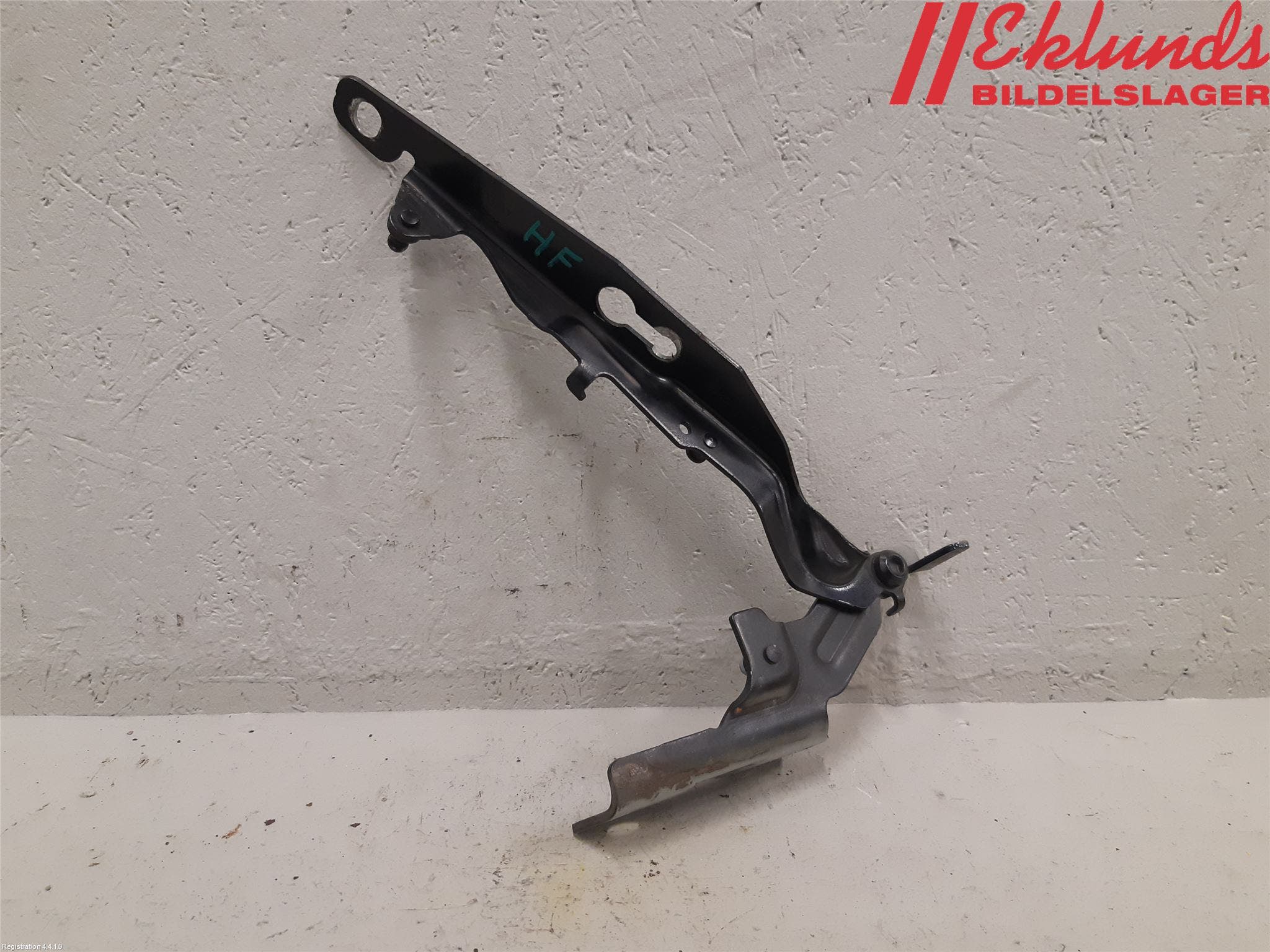 Volvo V60 14-18 Huvgångjärn