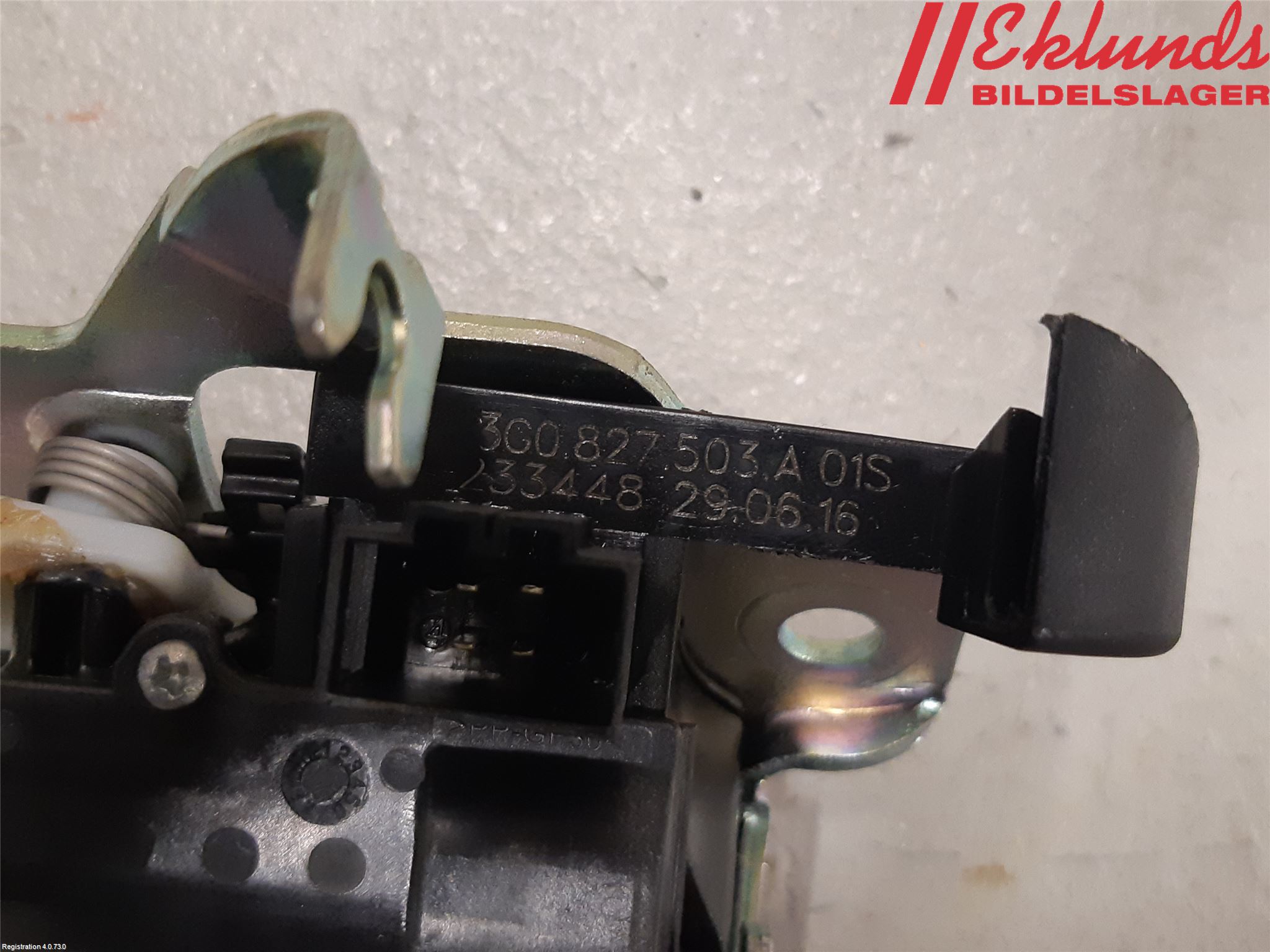 Audi A4/S4 B9 16-19 Låskista Baklucka