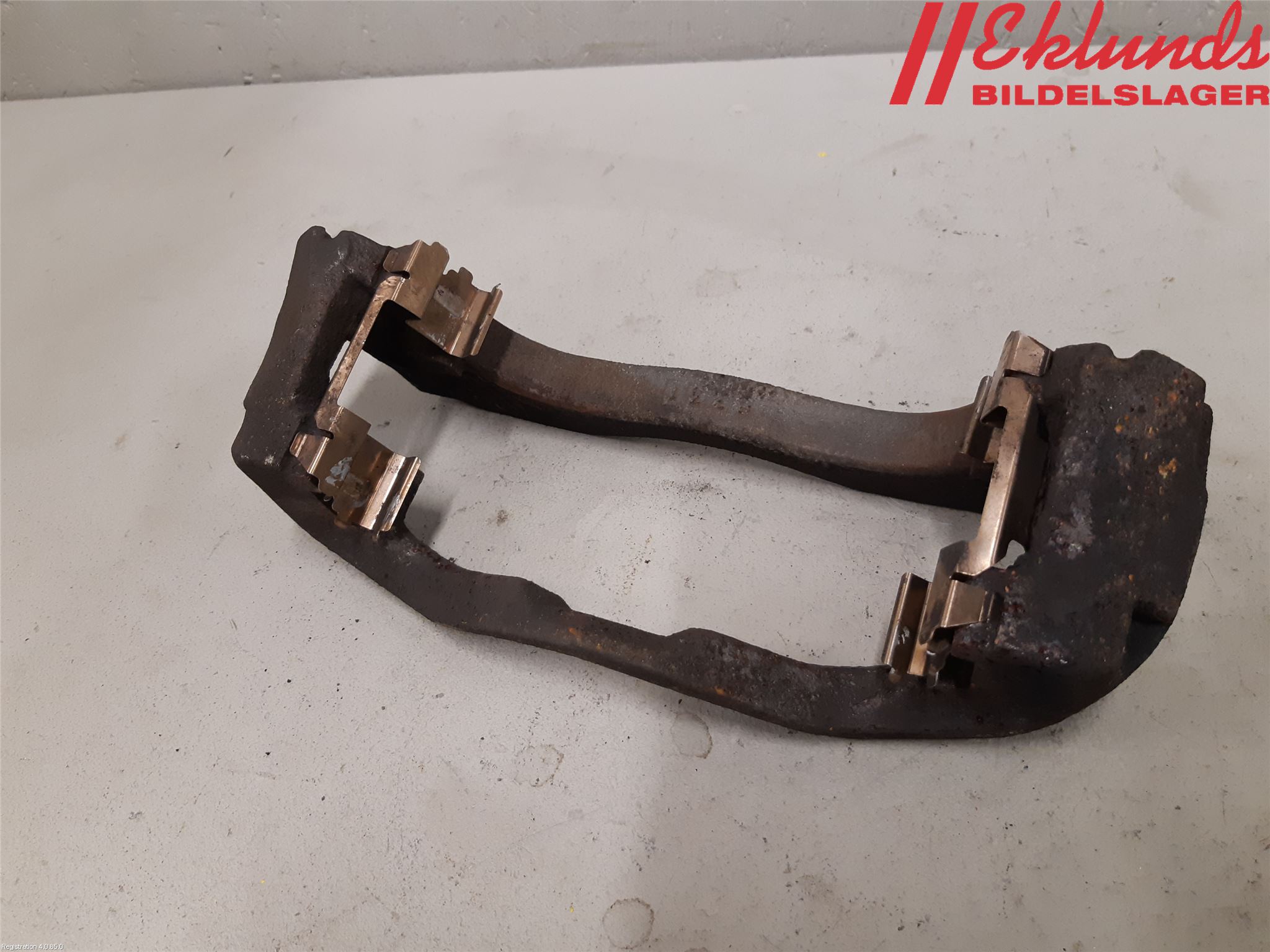 Iveco DAILY 14->> Bromsokshållare