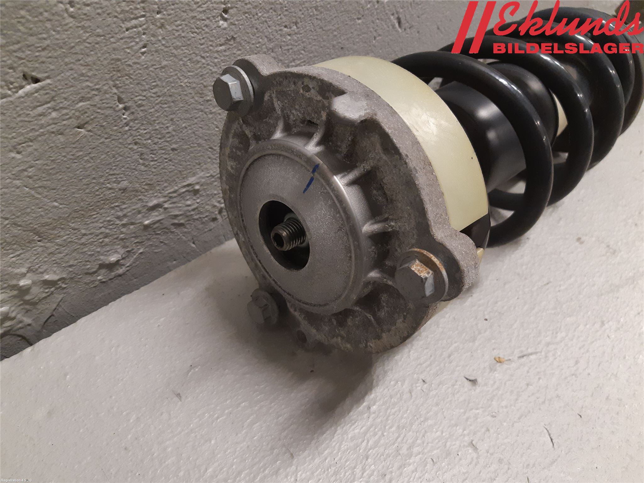 Audi A4/S4 B9 16-19 Fjäderben Fram Höger