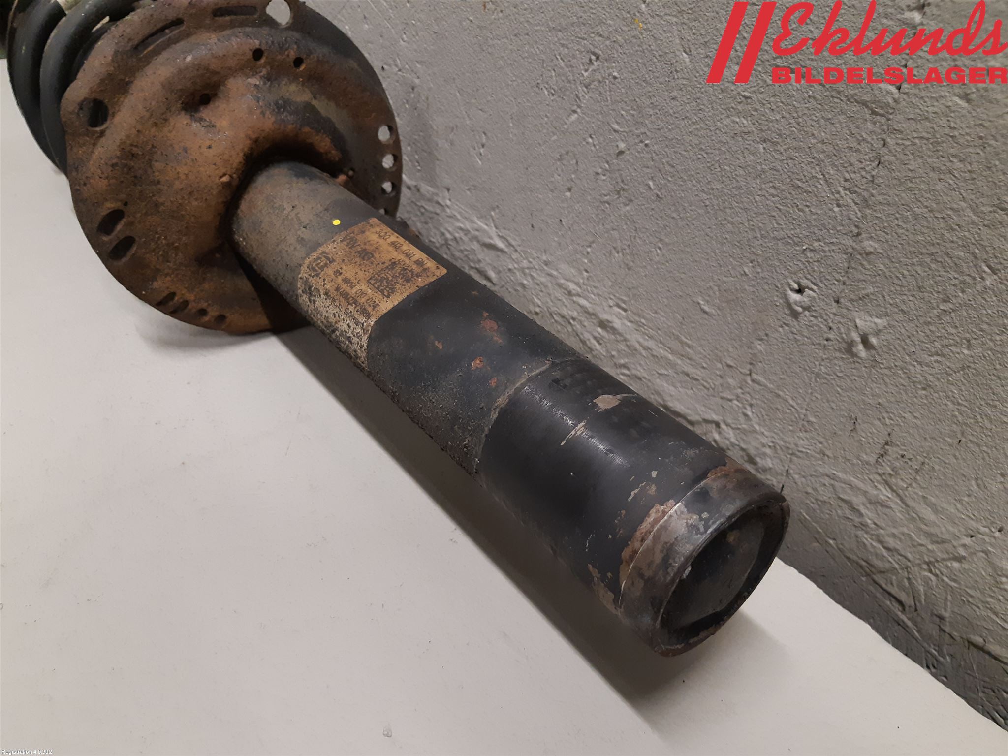 Volkswagen VW PASSAT 15-19 Fjäderben Fram Höger