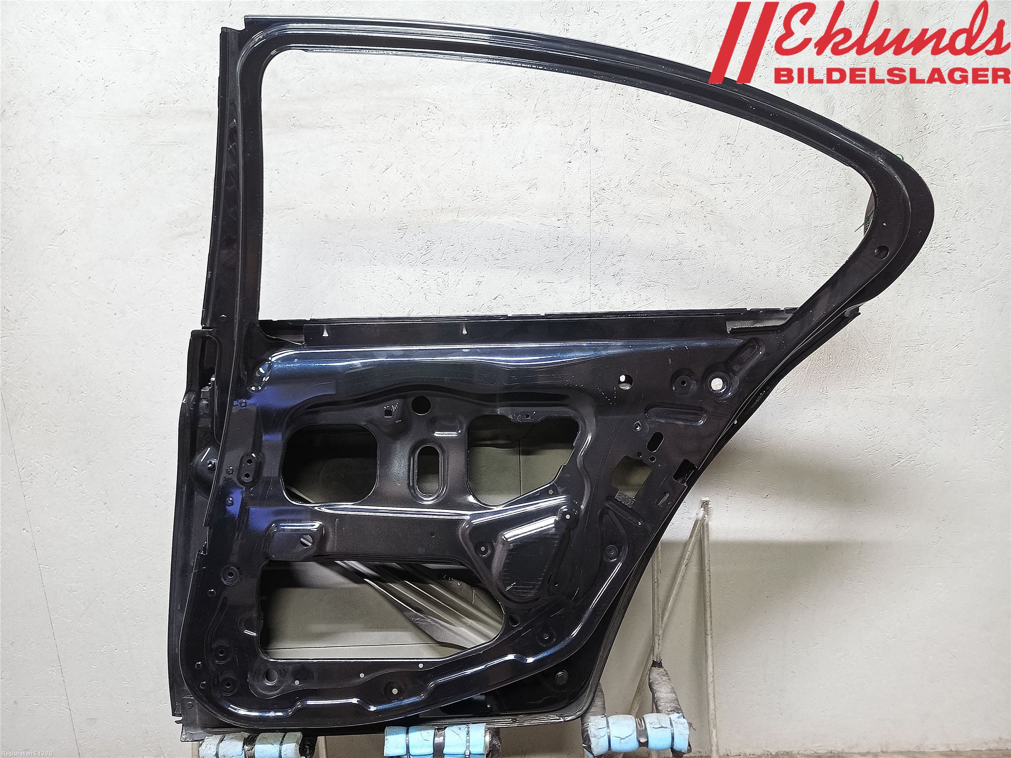 BMW 5 F10/F11/F18 09-17 Dörr Bak Höger