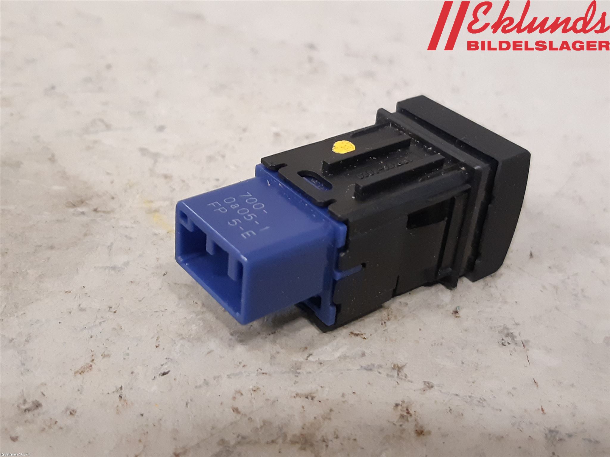 Toyota RAV4 19- Strömställare Tanklucka