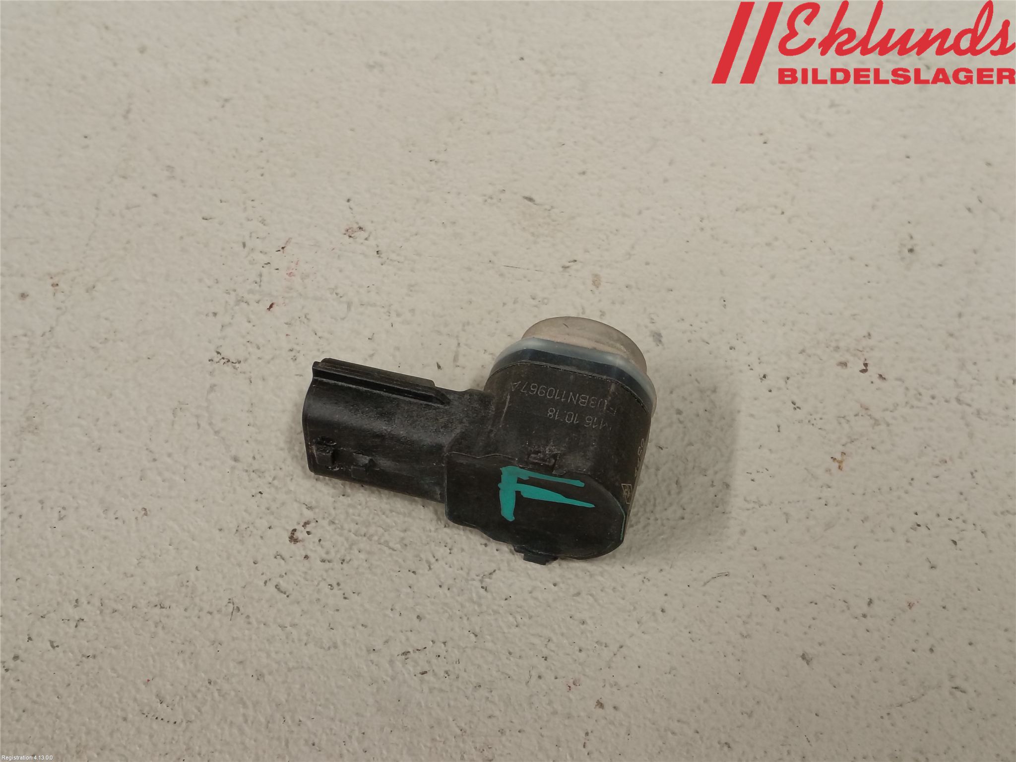 Nissan LEAF 18- Parkeringshjälp Frontsensor