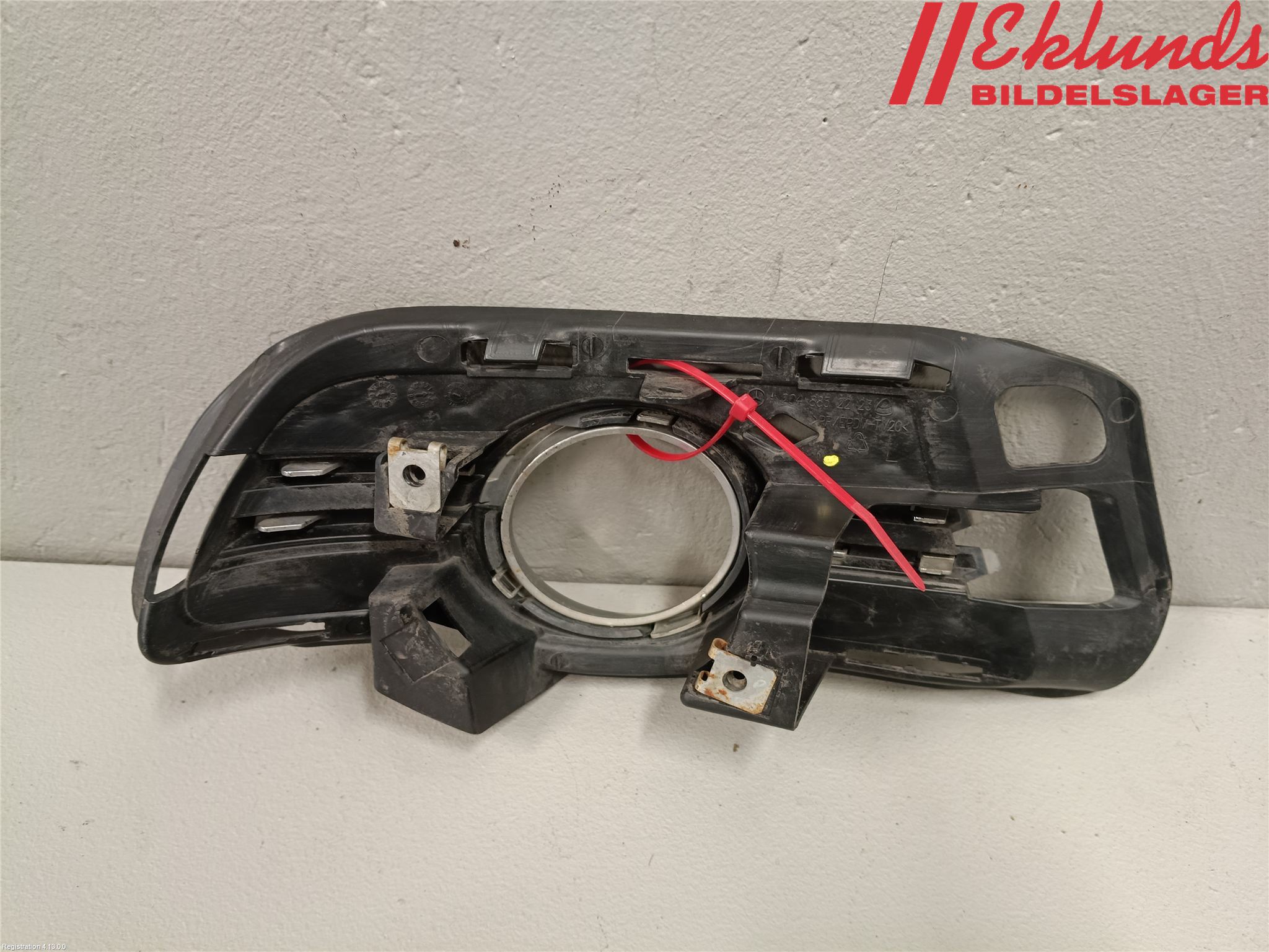 Mercedes-Benz MB C-KLASS (W204) 07-15 Dimljussarg Fram