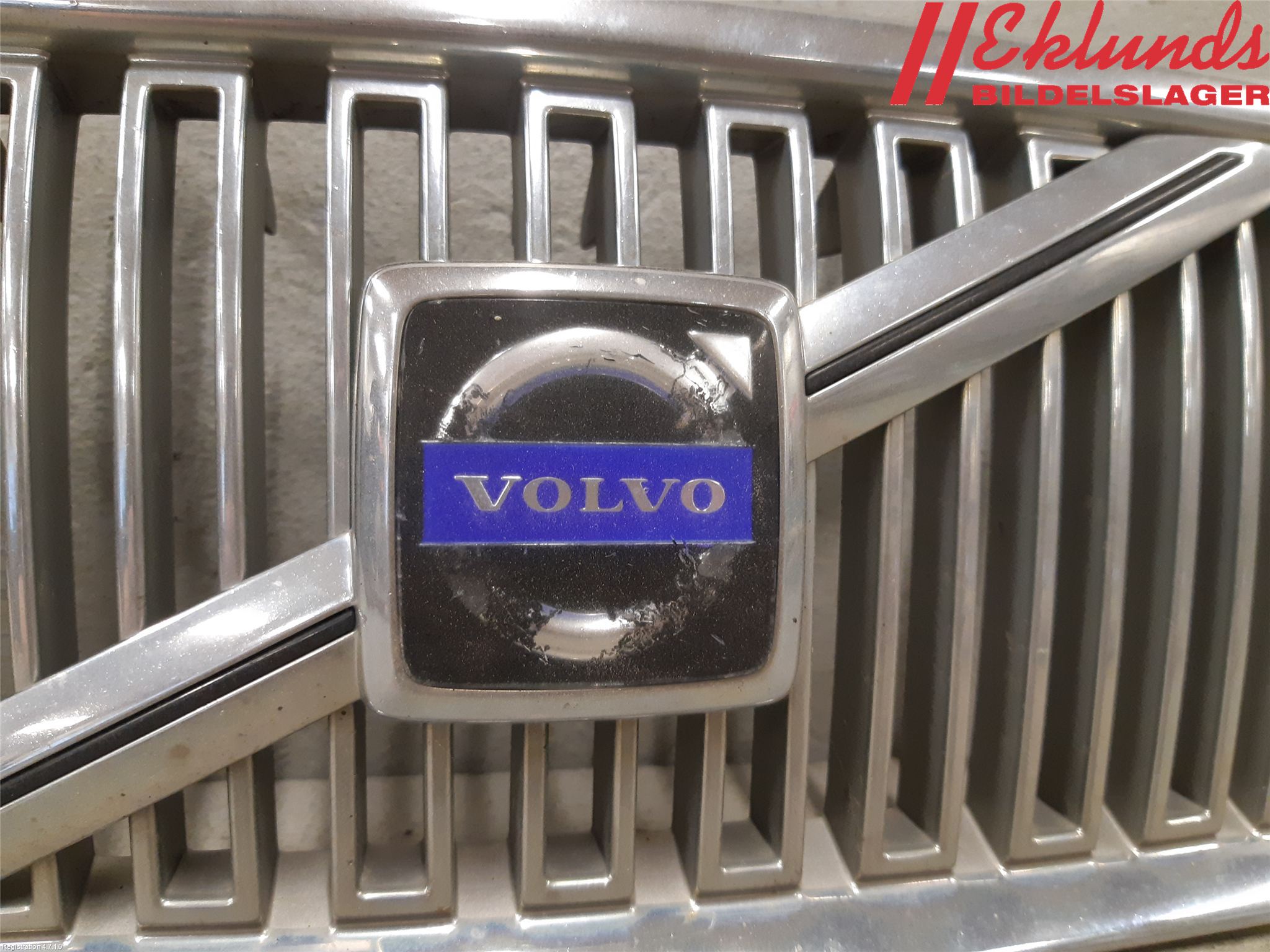 Volvo V70 00-04 Grill Komp