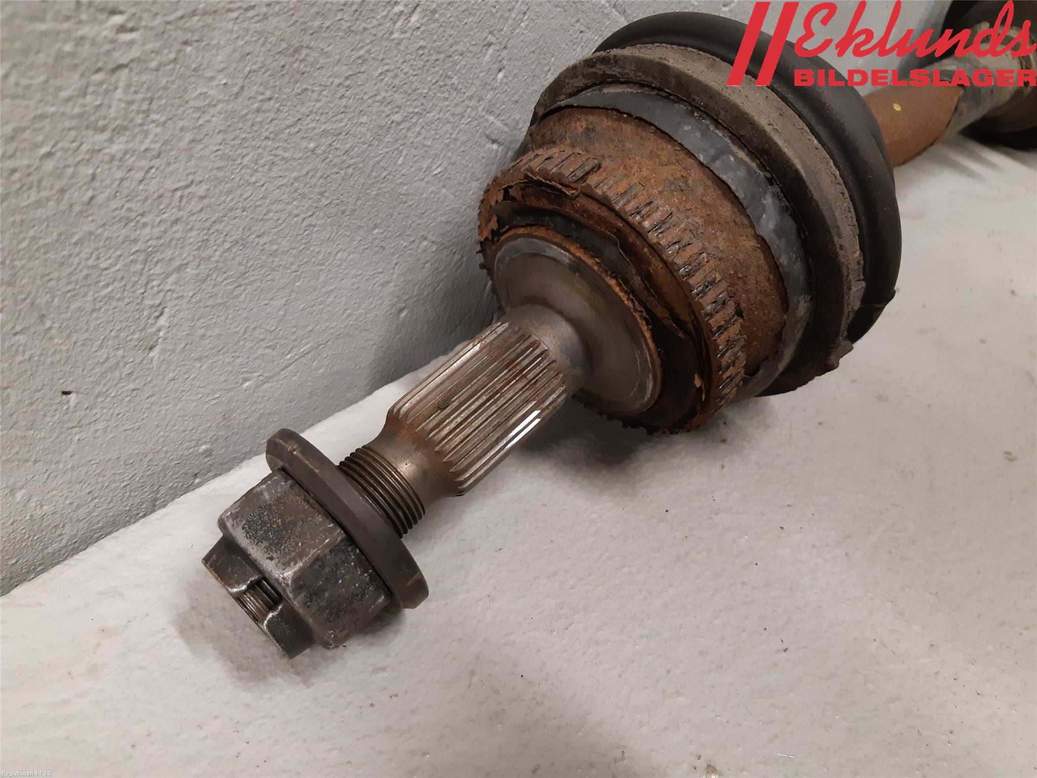 Volvo 850 91-97 Drivaxel Fram Vänster