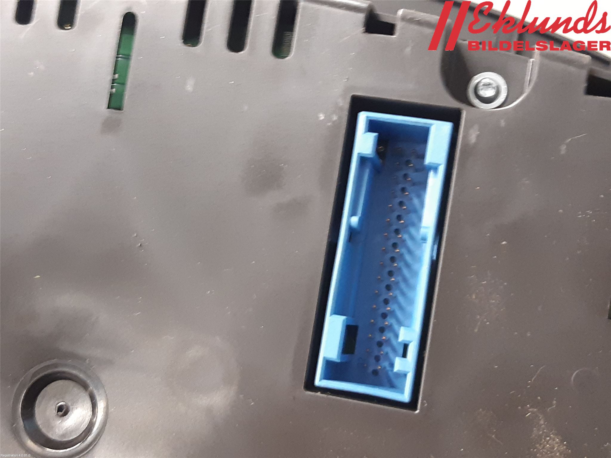 Volkswagen VW PASSAT 11-14 Instrument Komb