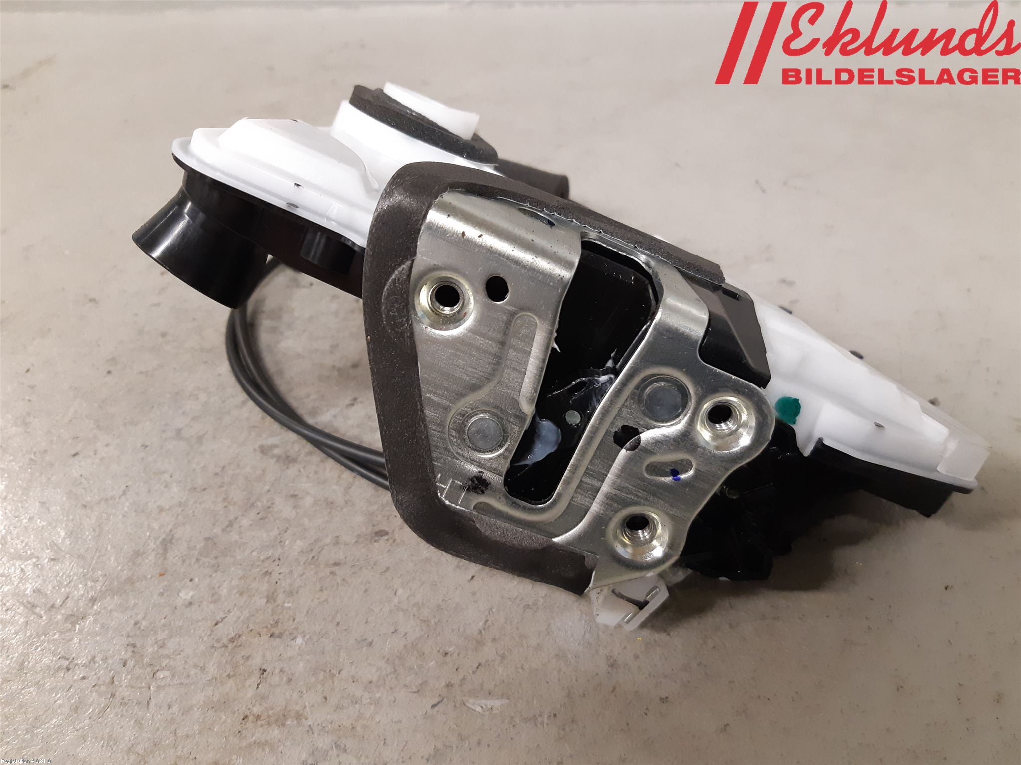 Toyota COROLLA 19- Låskista-Dörrlås