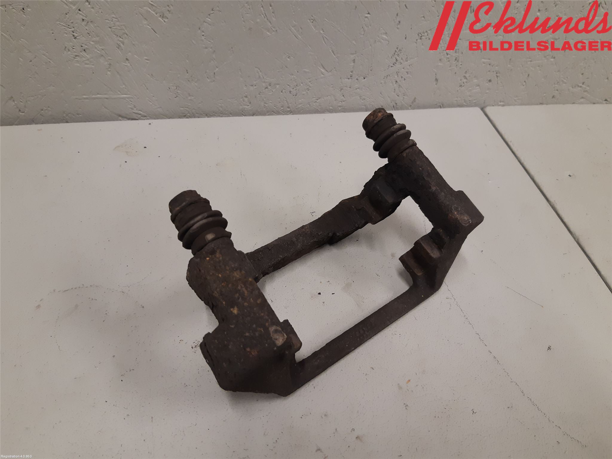 Volvo XC60 09-13 Bromsokshållare