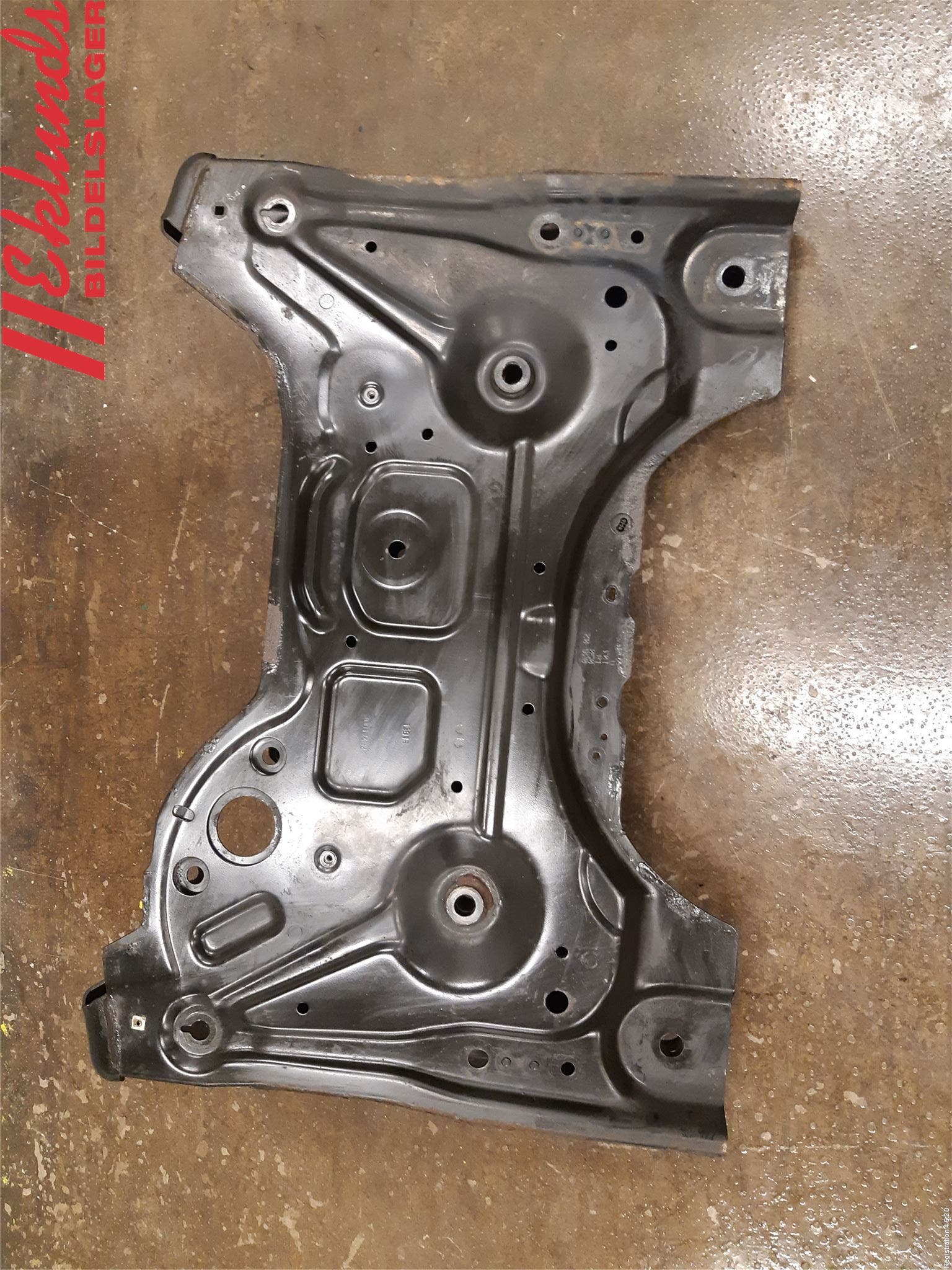 Toyota PROACE II 16- Framvagnsbalk