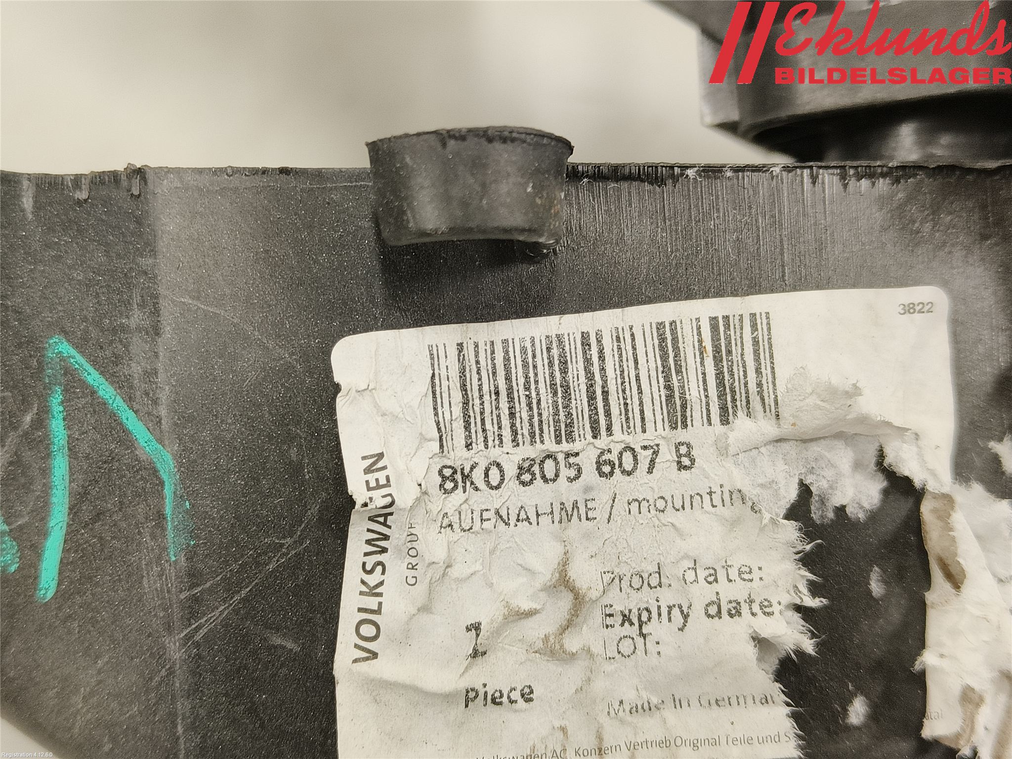 Audi A4 12-15 Strålkastarsarg Vänster