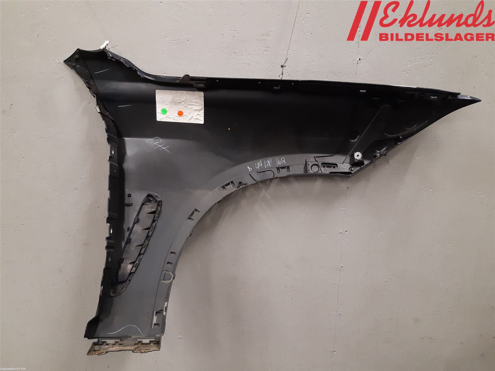 BMW X6 F16 14-19 Skärm Fram Vänster