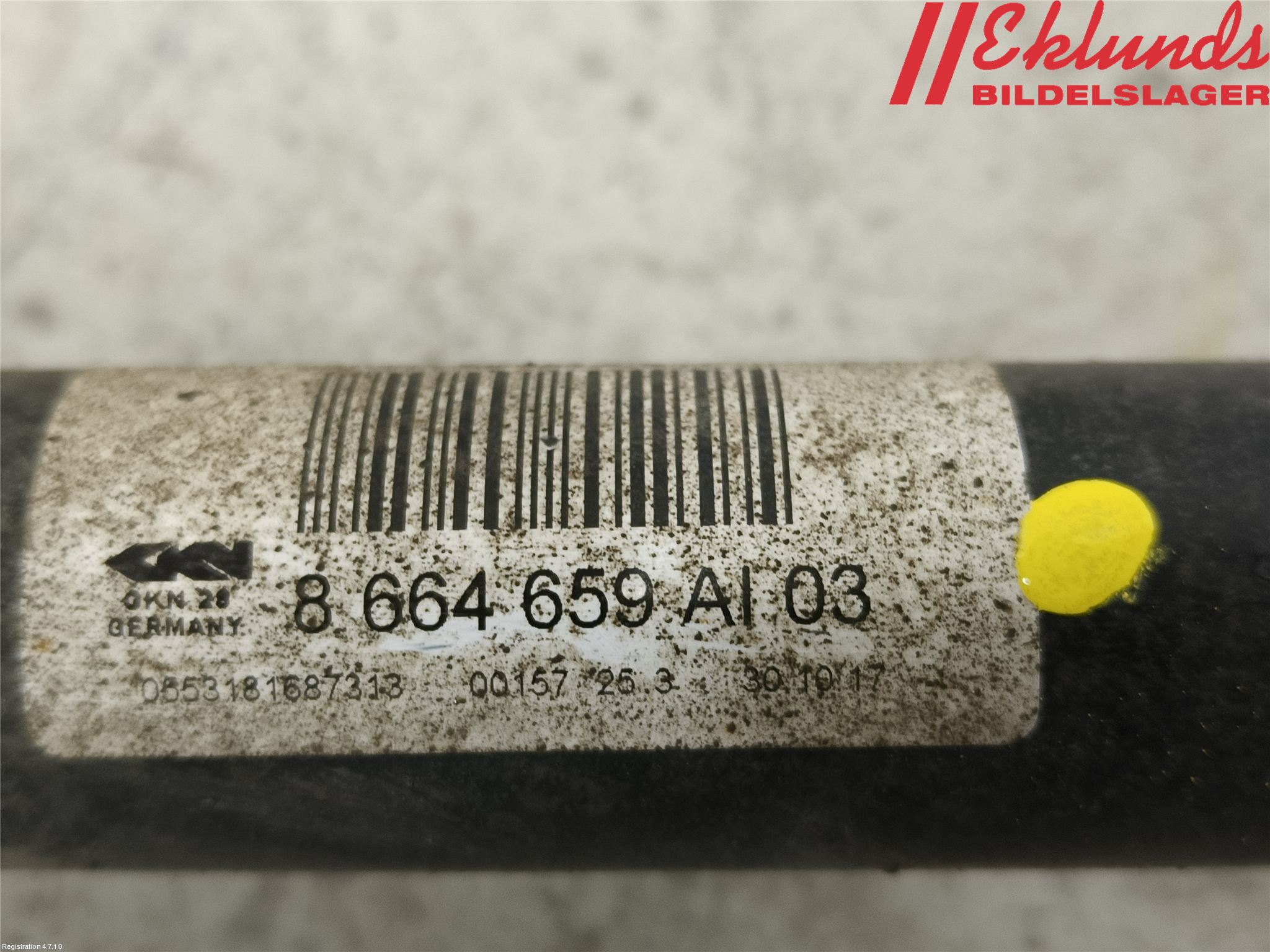 BMW 5 G30/G31/F90 17-23 Drivaxel Bak Vänster