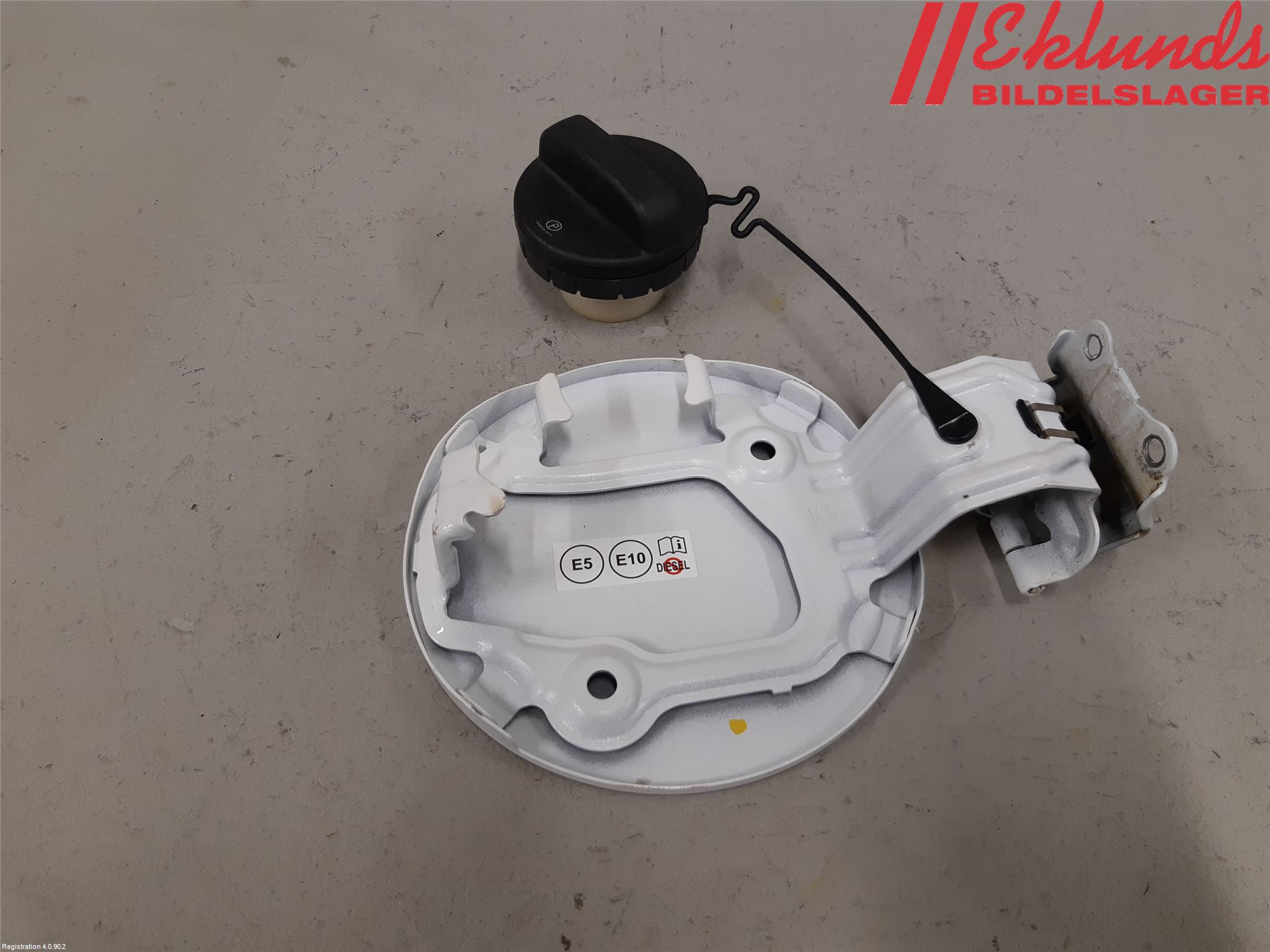 Toyota AURIS 13-19 Tanklucka
