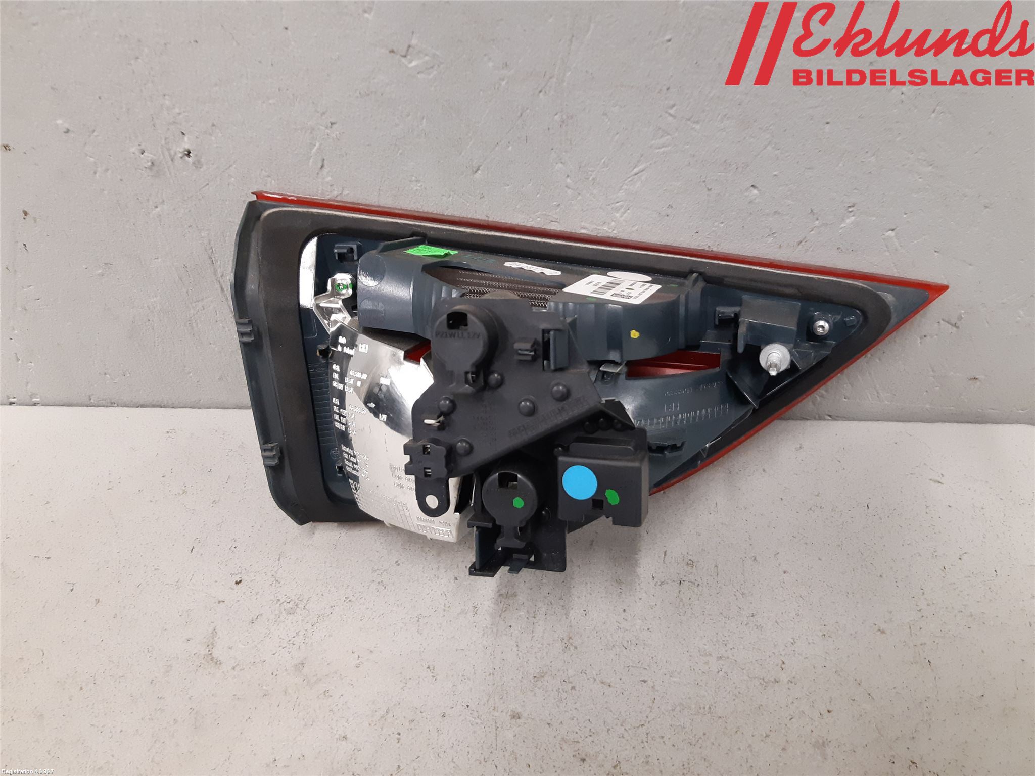 BMW 2 F45 Active Tourer 14-21 Bakljus Lucka Hö