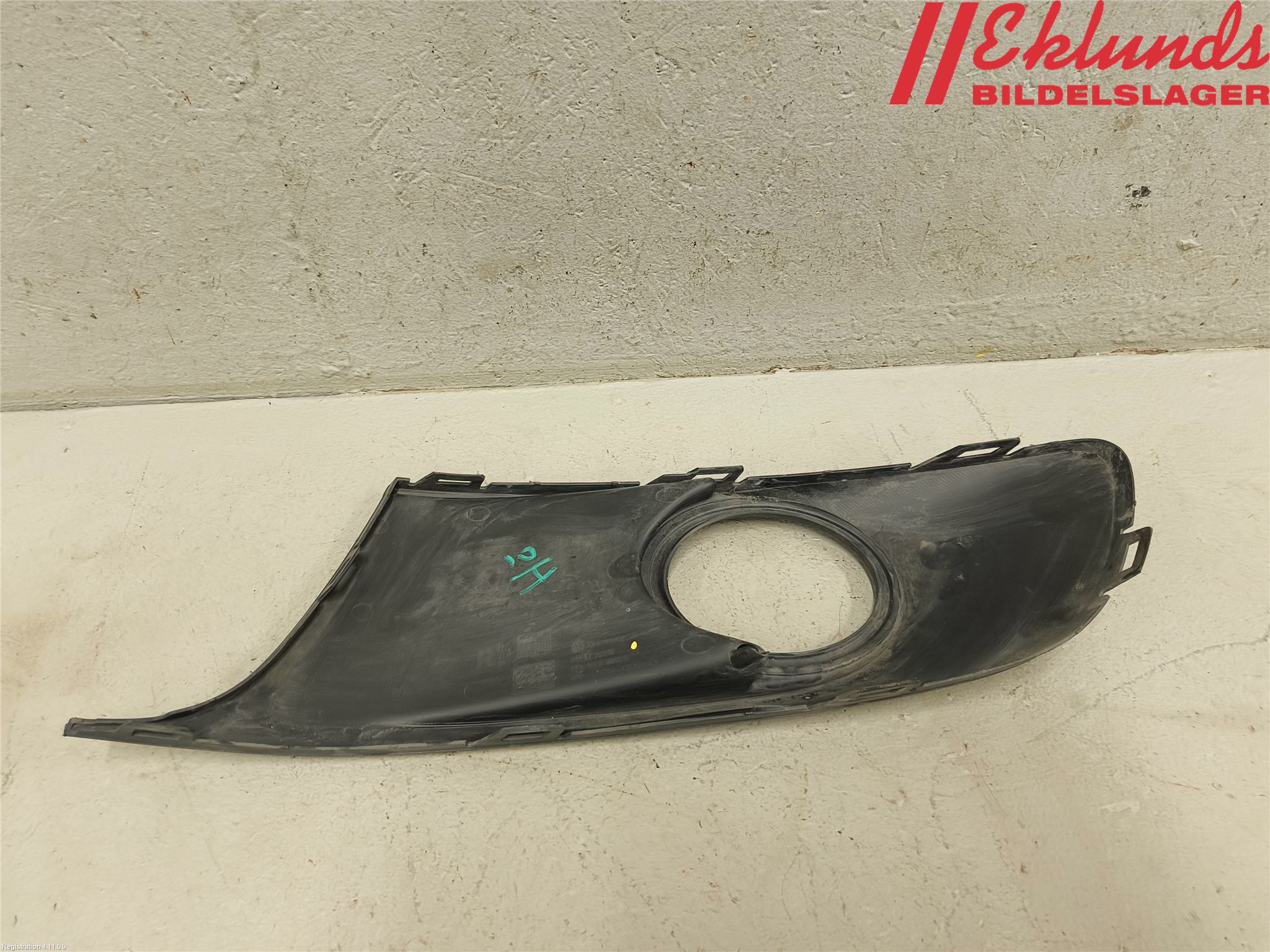 Volkswagen VW TOURAN 10-15 Dimljussarg Fram