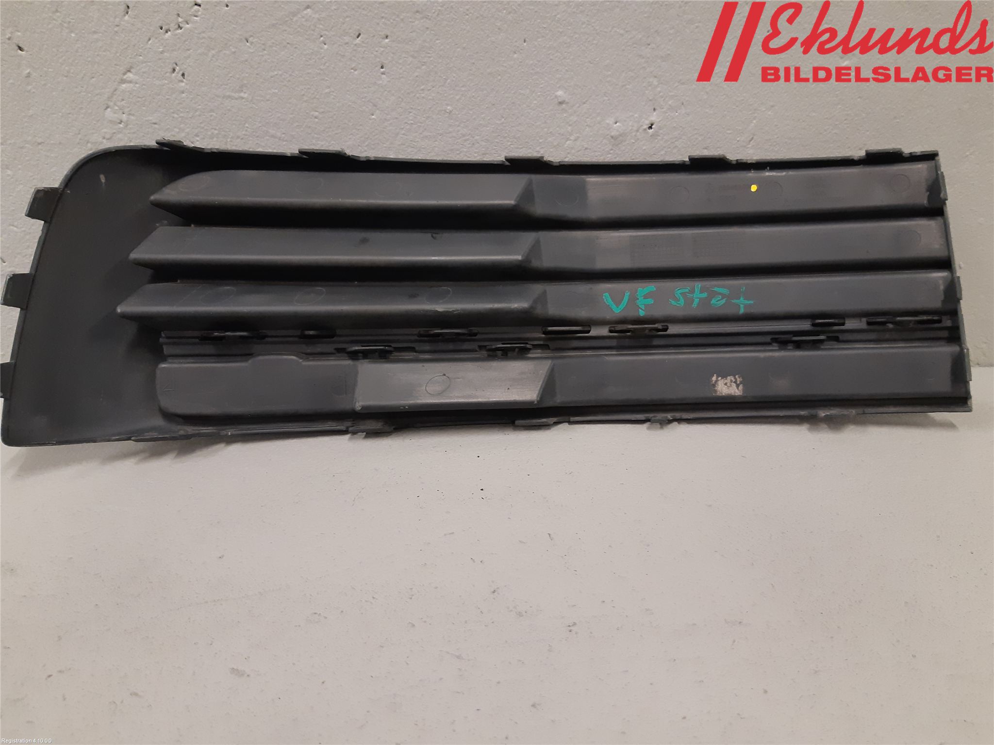 Volkswagen VW TRANSP/CARAVELLE (T6) 16-22 Grilldel Vänster