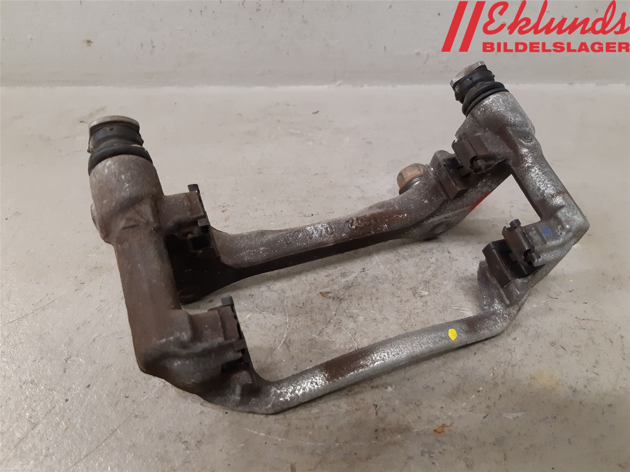 Toyota COROLLA 19- Bromsokshållare