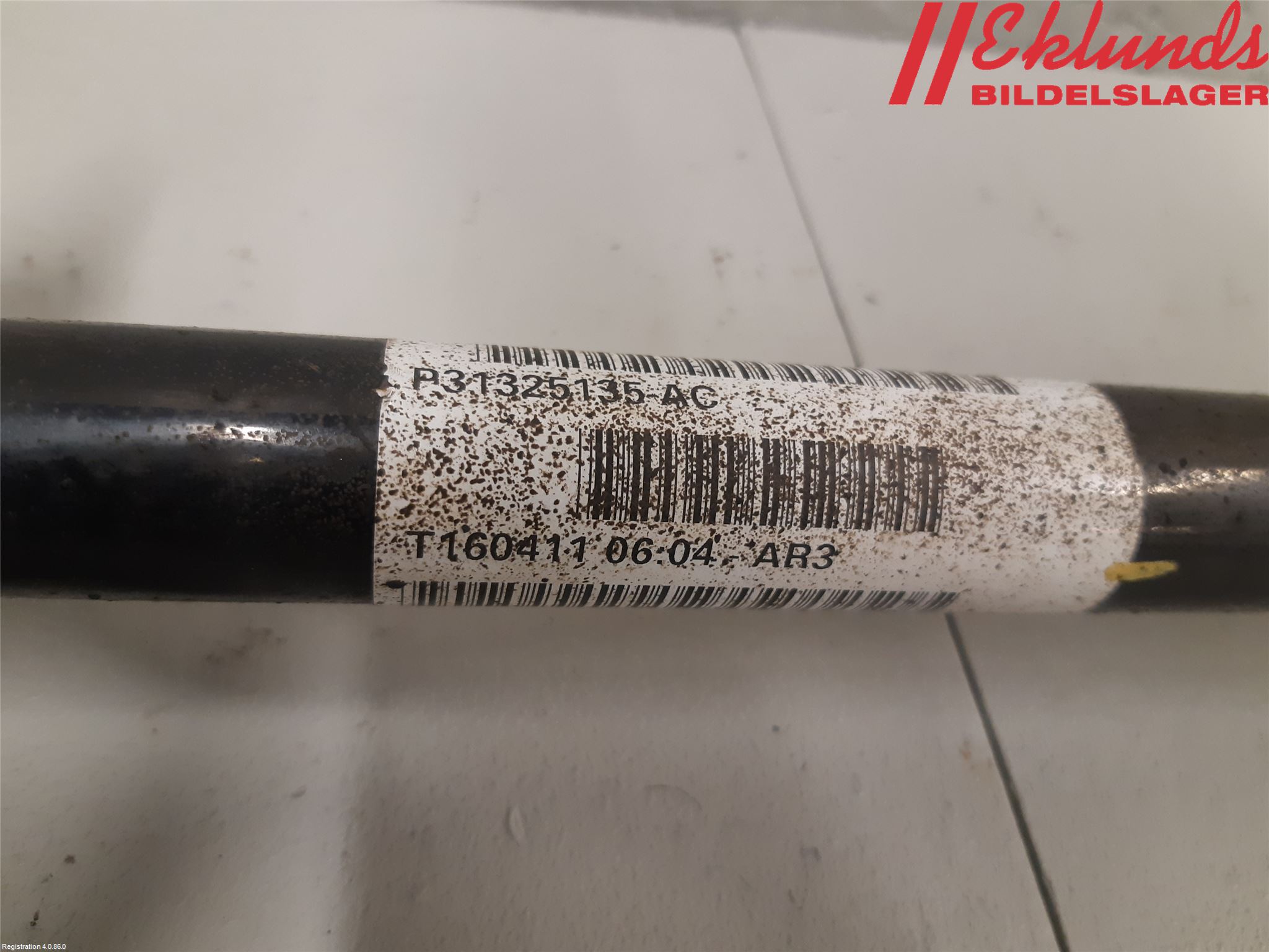 Volvo V60 CROSS COUNTRY 16-18 Drivaxel Bak Höger