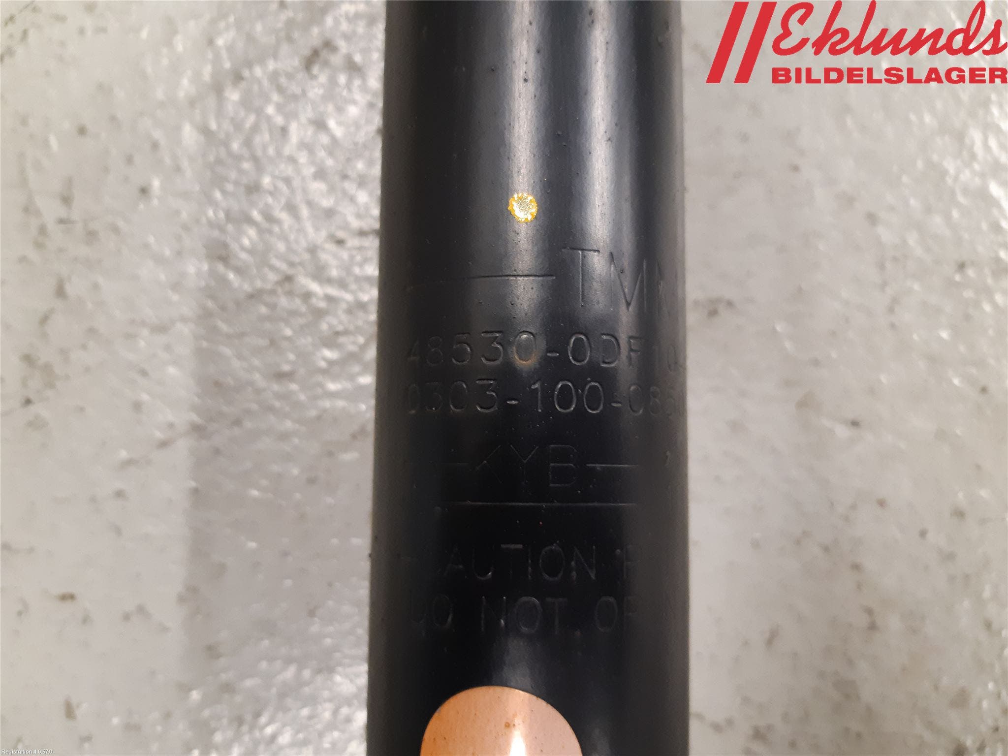 Toyota YARIS XP130 15-20 Stötdämpare Bak