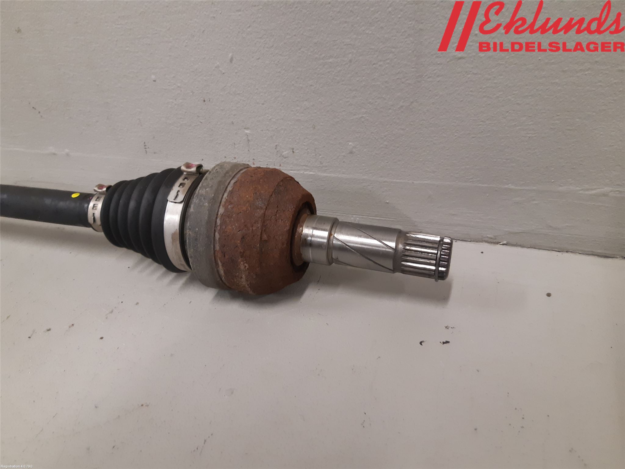 Volvo V40 CROSS COUNTRY 13-19 Drivaxel Bak Vänster