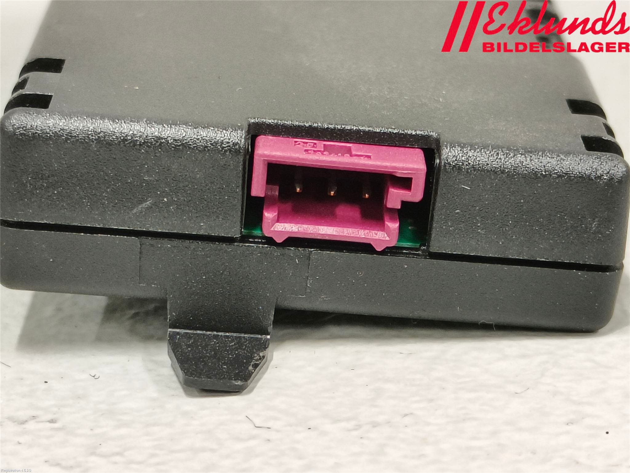 BMW X1 F48 15-22 Antennförstärkare