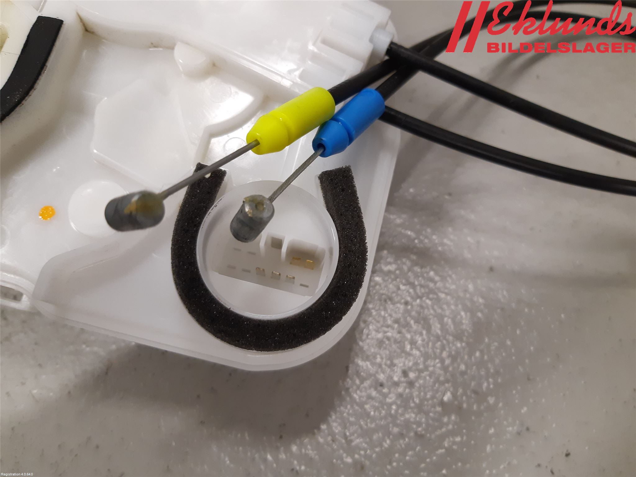 Mitsubishi OUTLANDER 13-21 Låskista-Dörrlås