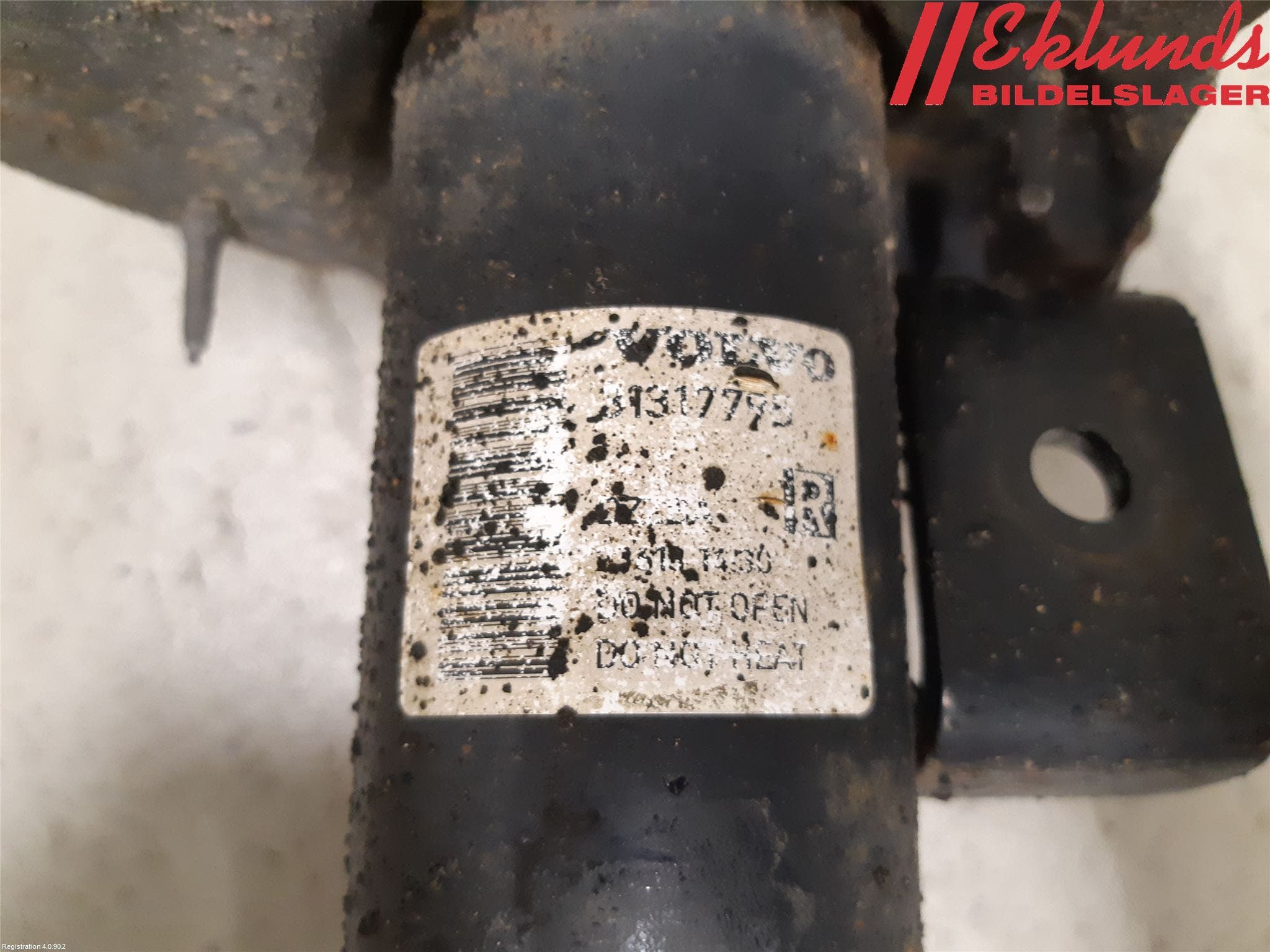 Volvo V70 14-16 Fjäderben Fram Höger