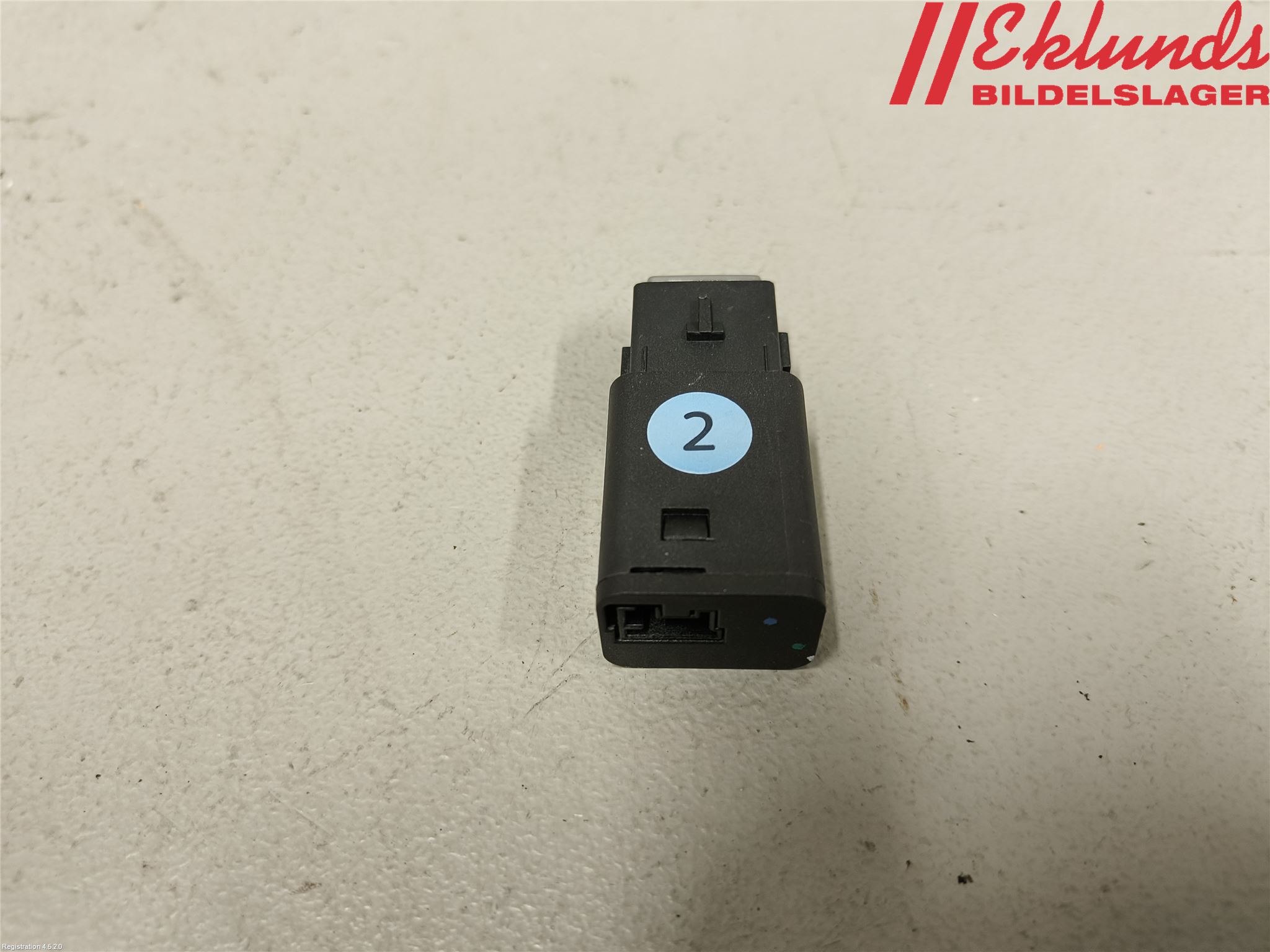 Peugeot 2008/E-2008 20- Usb Connection