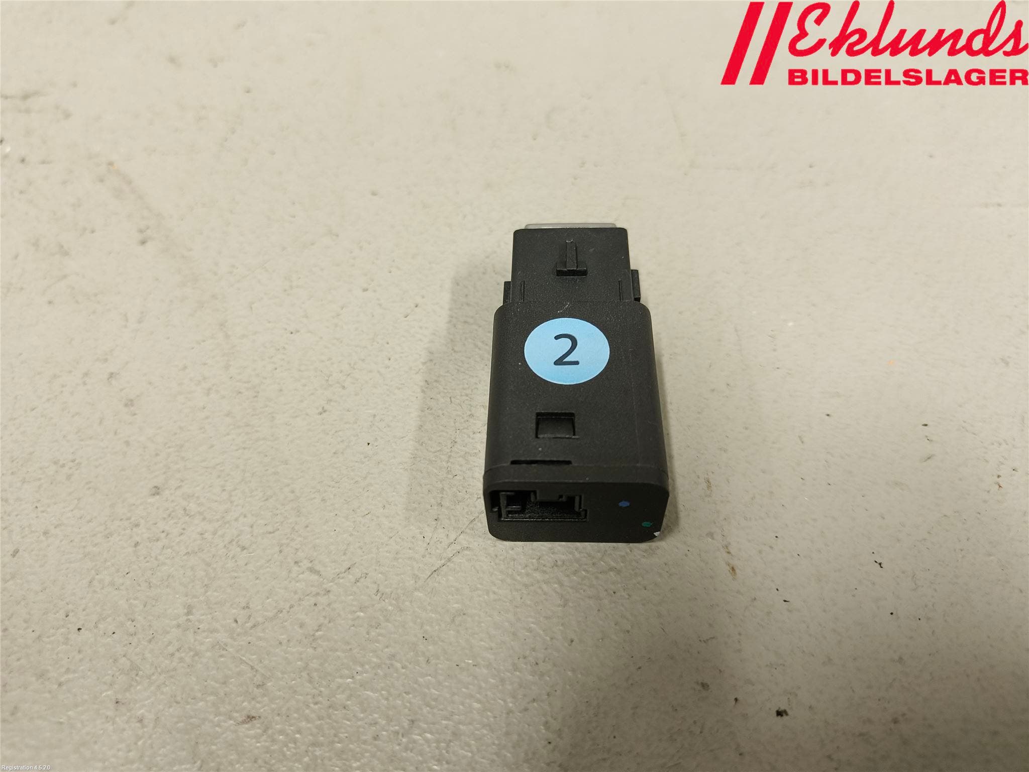 Peugeot 2008/E-2008 20- Usb Connection