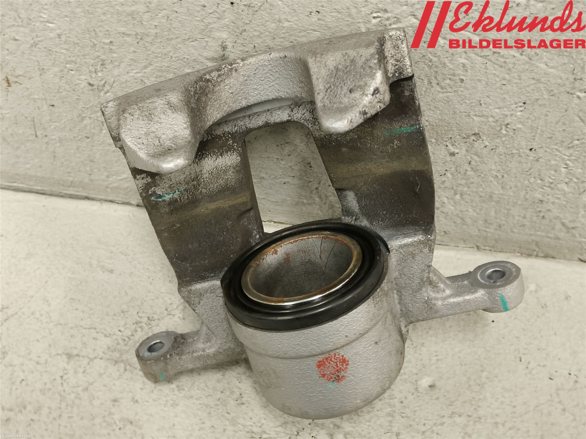 Peugeot 2008/E-2008 20- Bromsok Fram Vänster