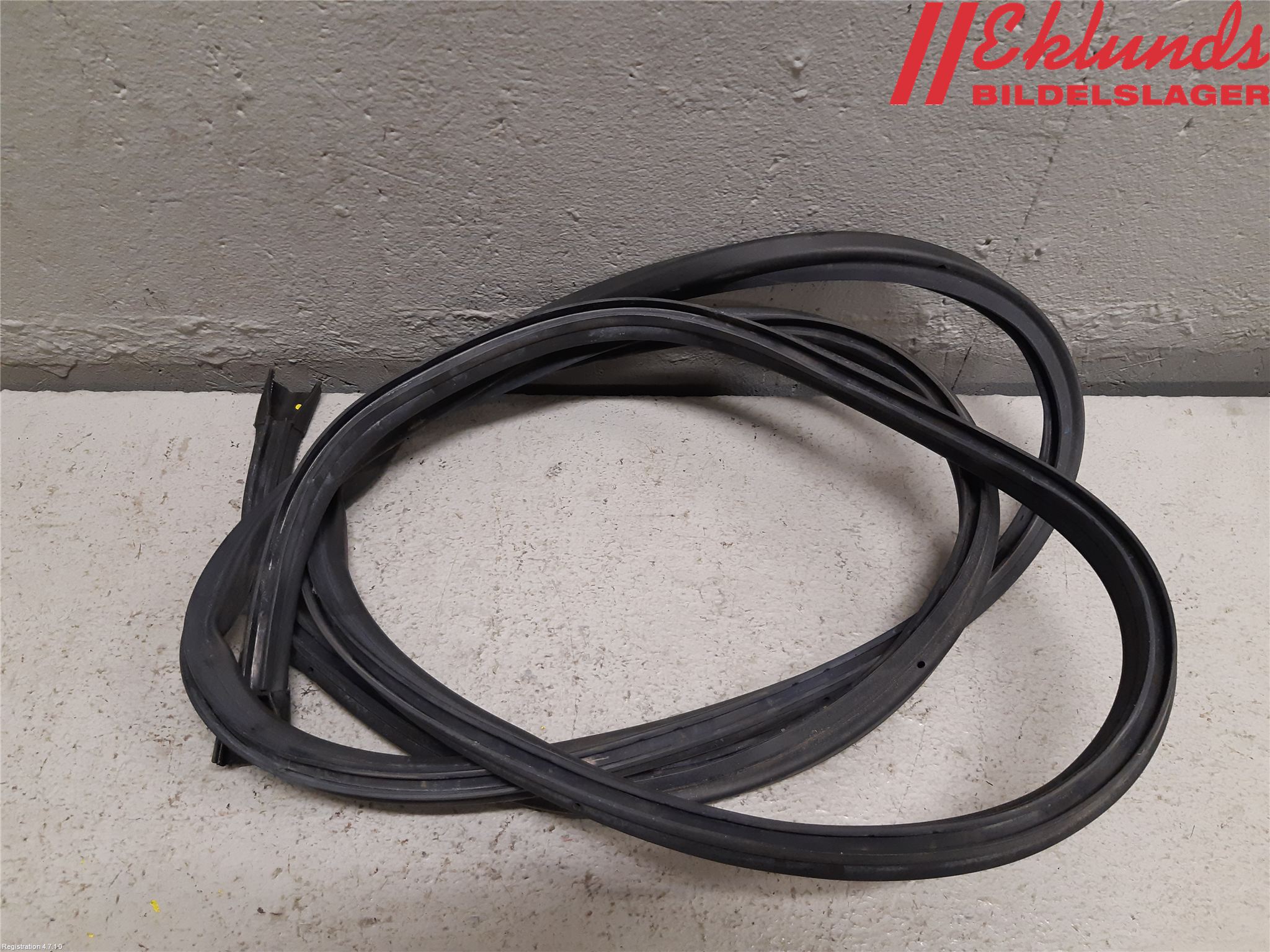 Volvo XC90/RECHARGE 16- Huvisolering