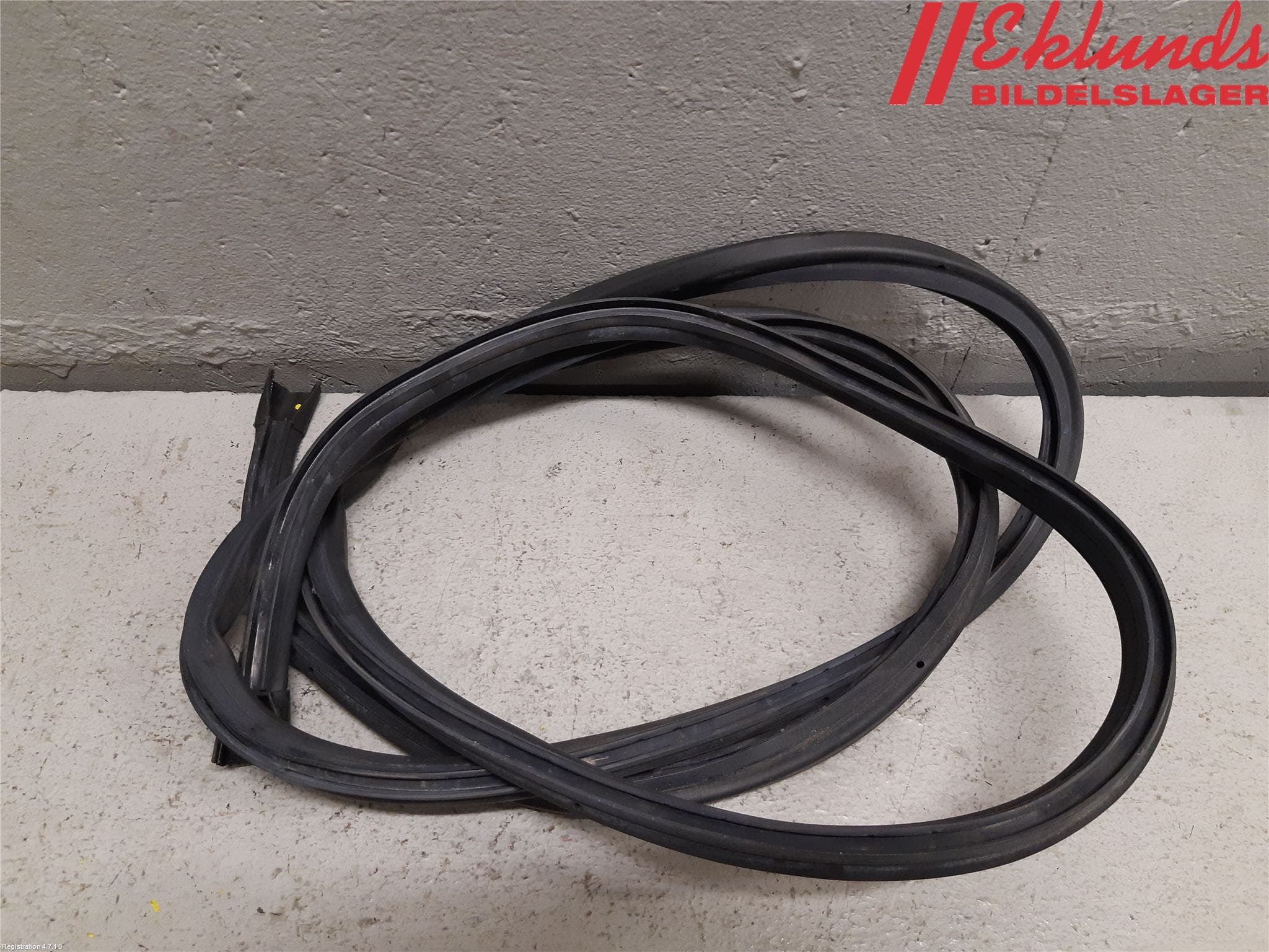 Volvo XC90/RECHARGE 16- Huvisolering