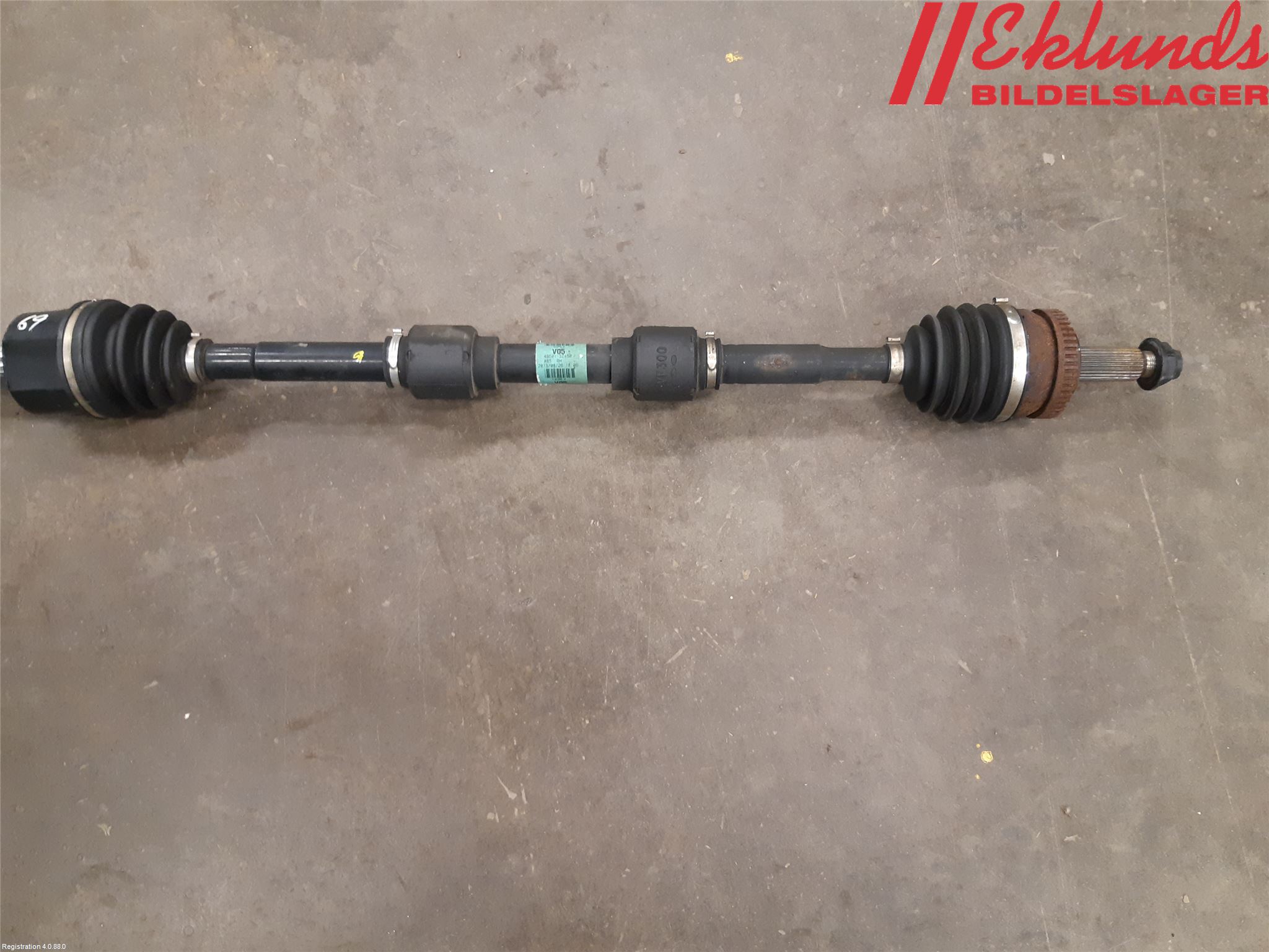 Hyundai i40 08-15 Drivaxel Fram Höger
