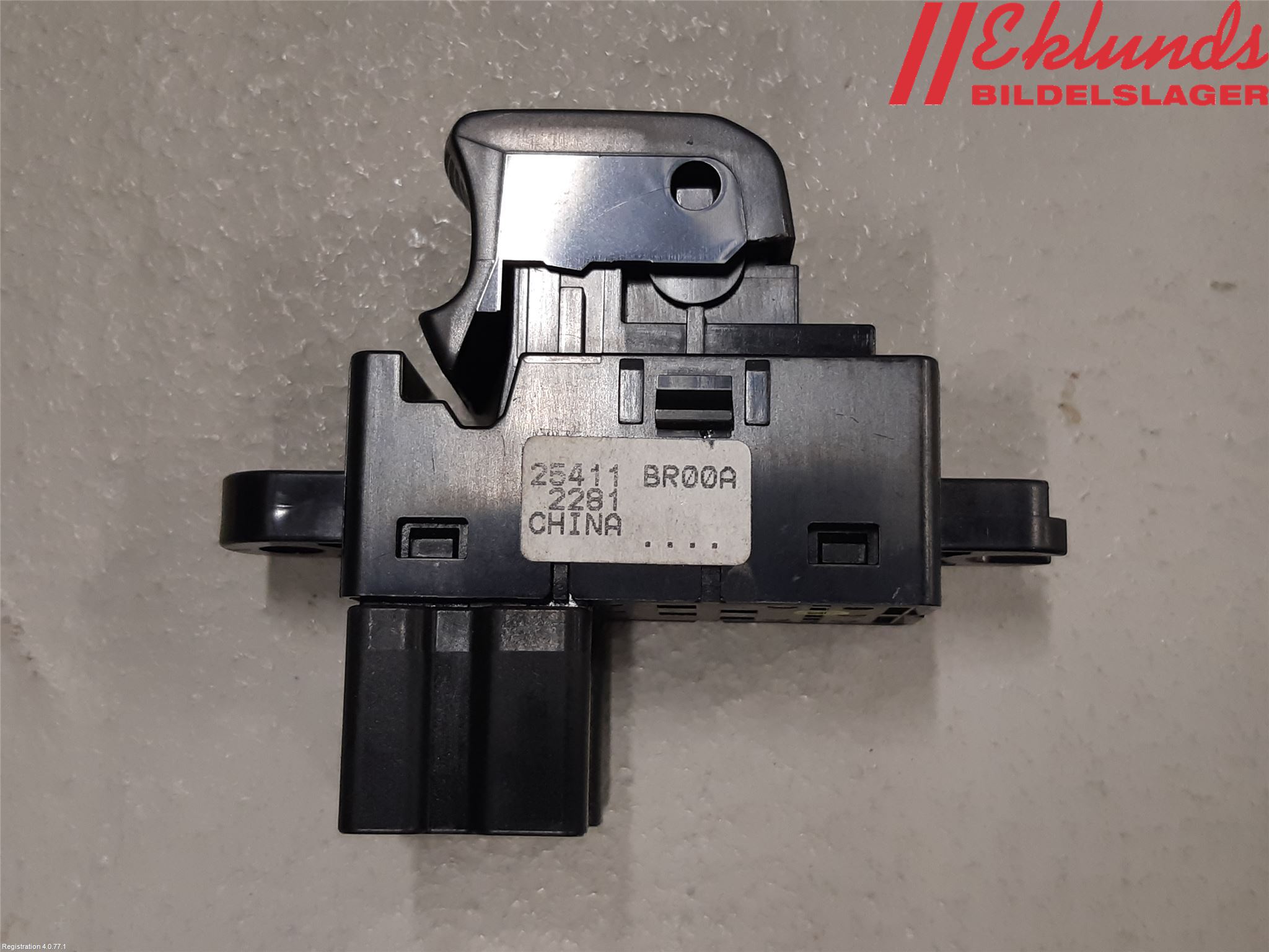Nissan QASHQAI 10-14 Strömställare Elhiss