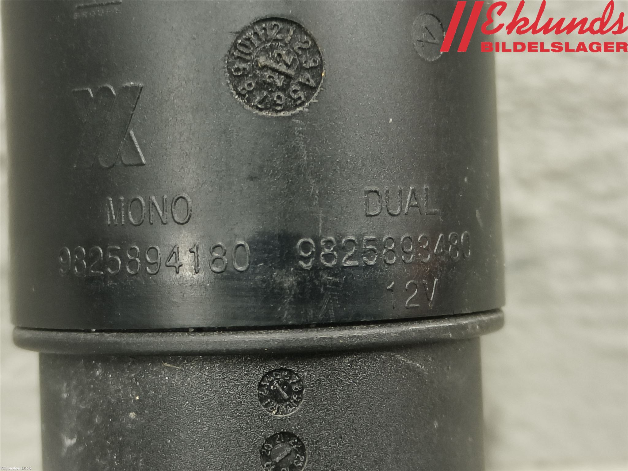 Peugeot 2008/E-2008 20- Spolarpump Vindruta