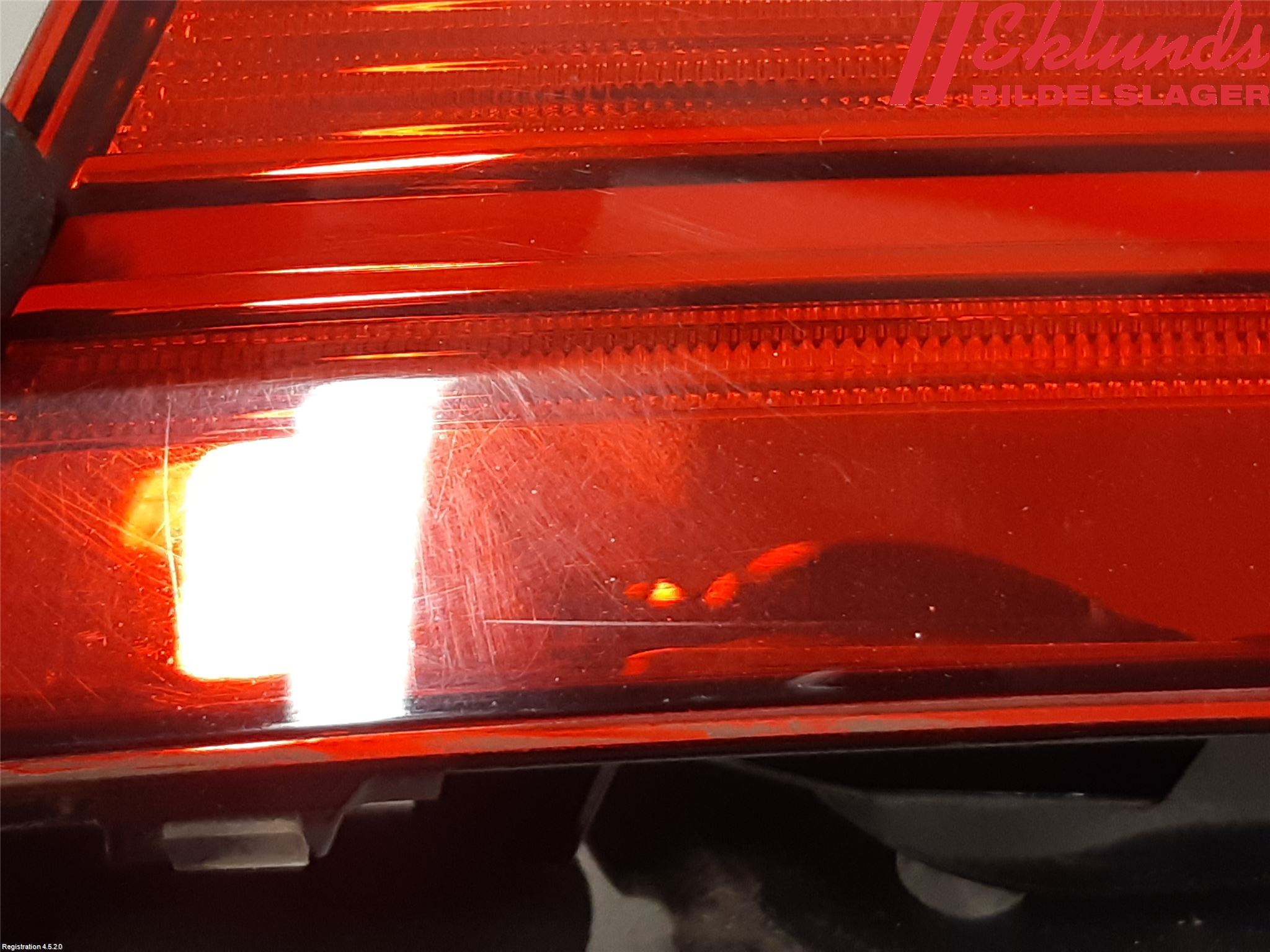 Volkswagen VW PASSAT 15-19 Bakljus Lucka Hö