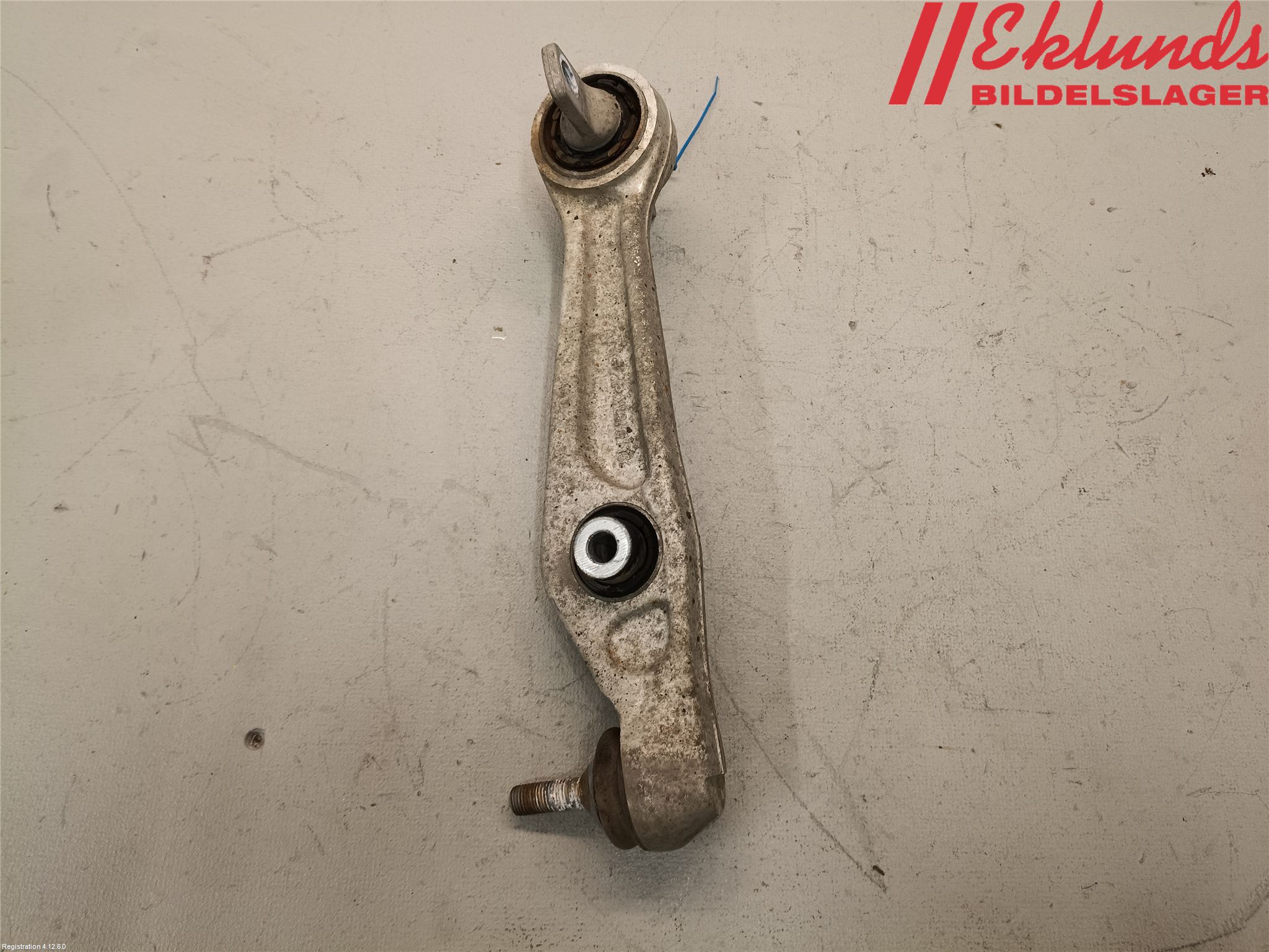 Tesla MODEL 3 17- Bärarm Fram Undre Hö