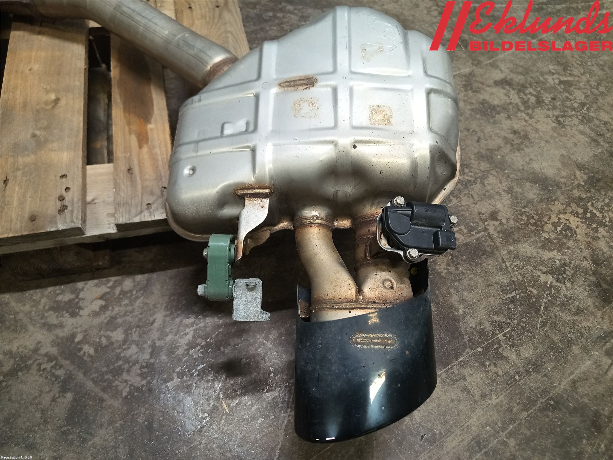 Audi A4/S4 B9 20- Avgas Halvsats
