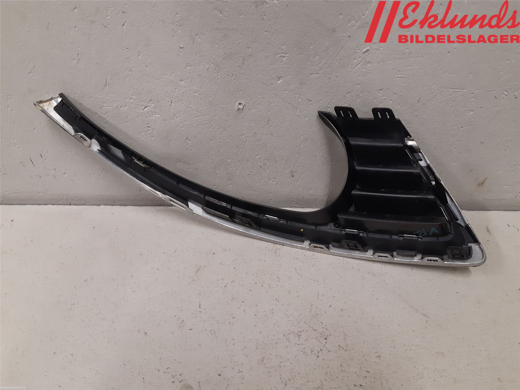 Saab 9-5     06-10 Grilldel Vänster