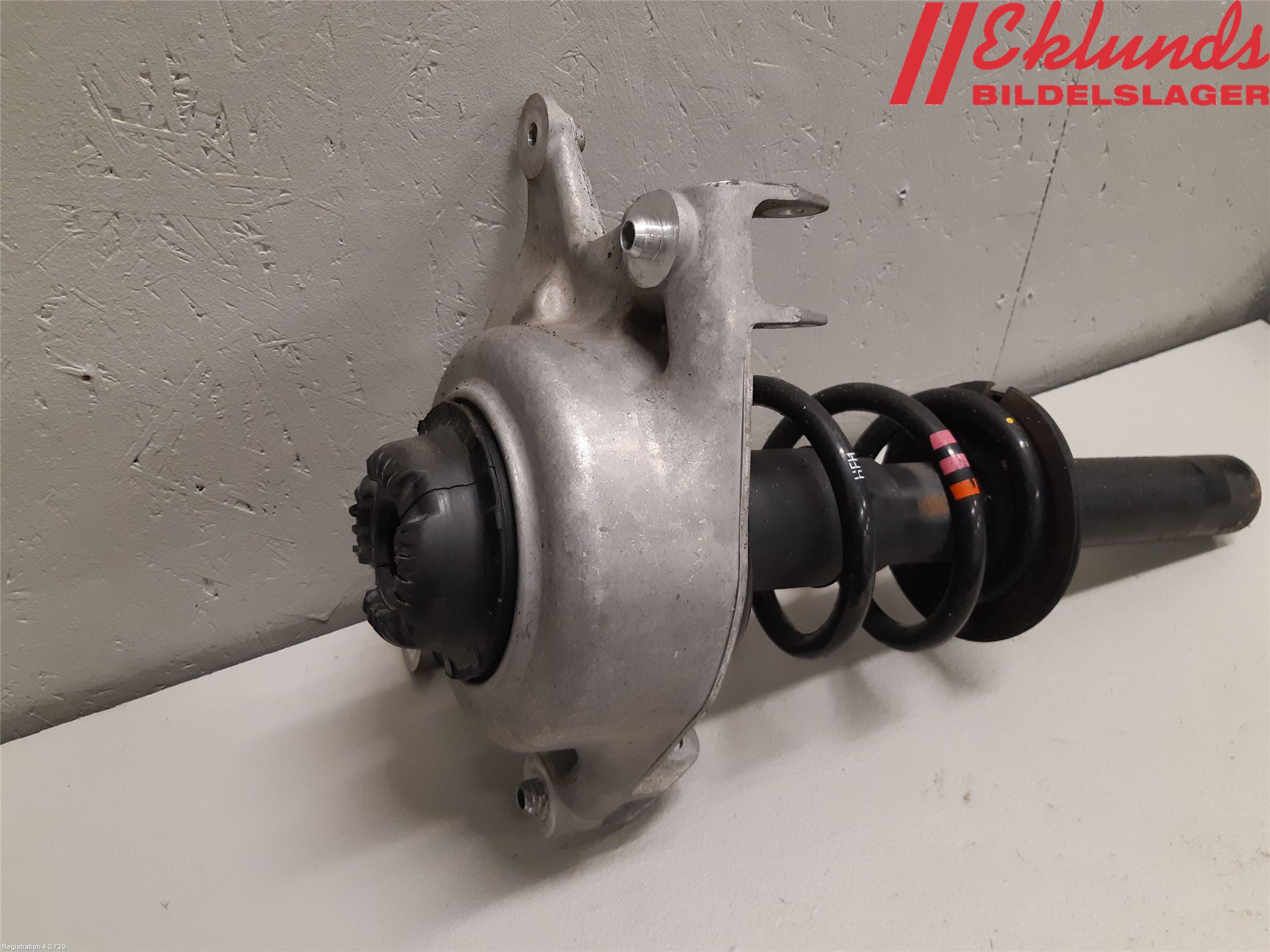 Audi A4 12-15 Fjäderben Fram Vänster