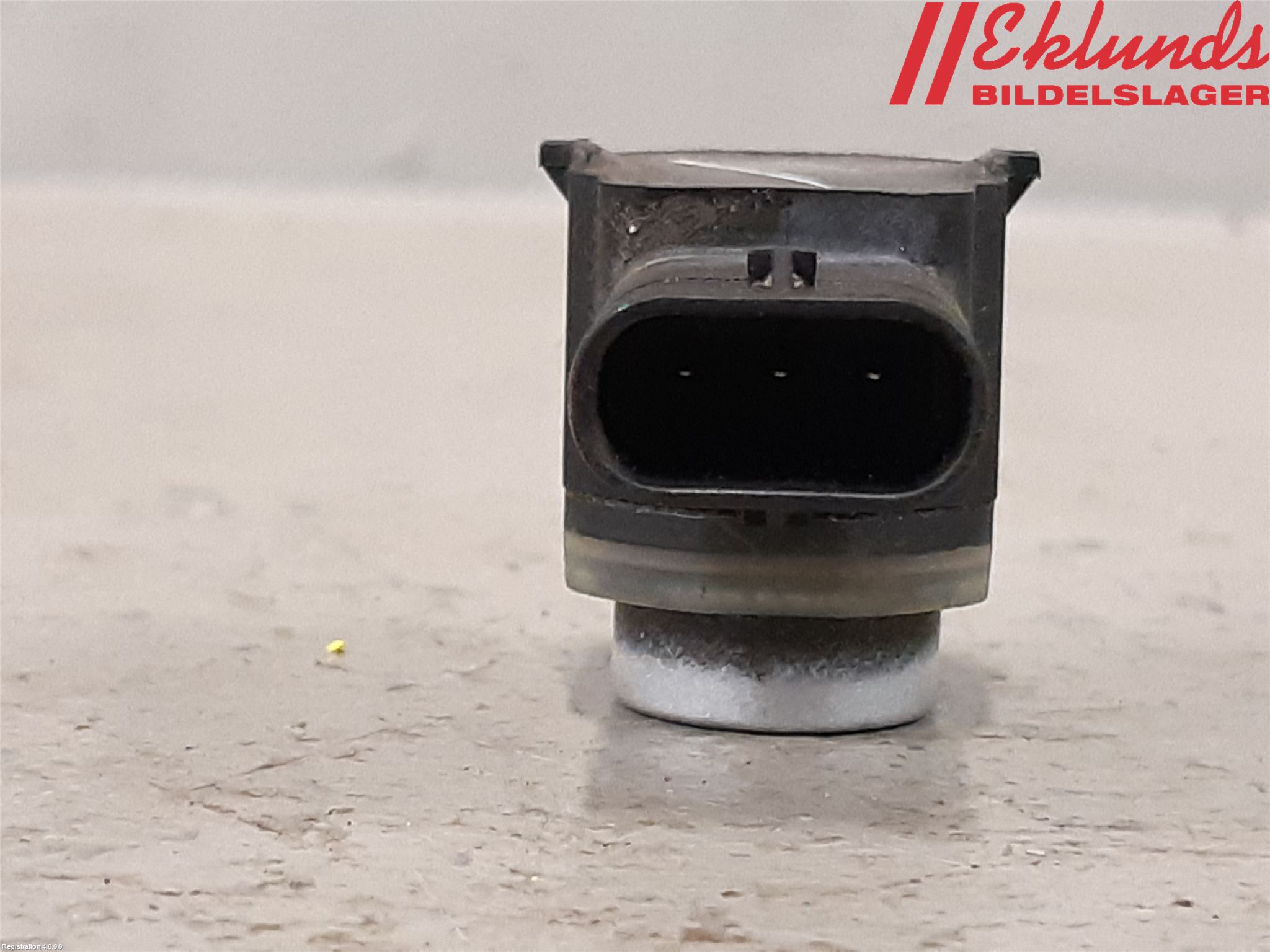 Volkswagen VW PASSAT 11-14 Parkeringshjälp Frontsensor