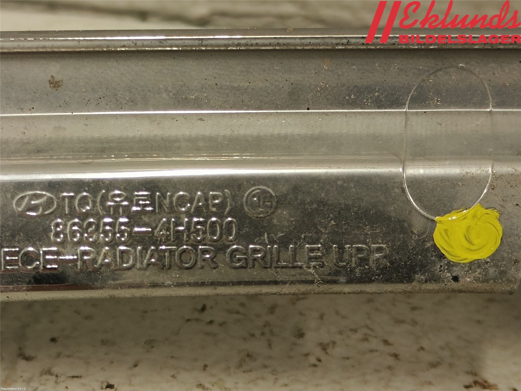 Hyundai H-1/STAREX 08-21 Grilldel Mitt